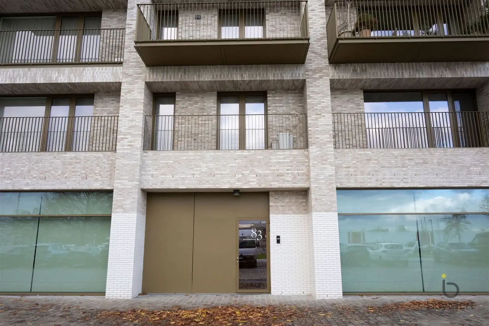 Stijlvol 1-slaapkamer appartement met terras en zicht op Kempisch Dok foto 20