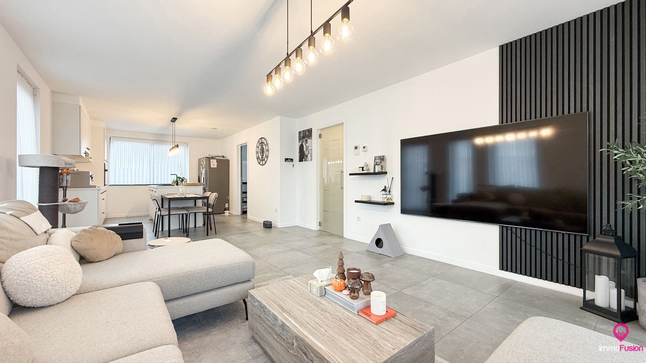 Nieuwbouwappartement met 2slk, garagebox in Heusden centrum! foto {{pictureIndex}}