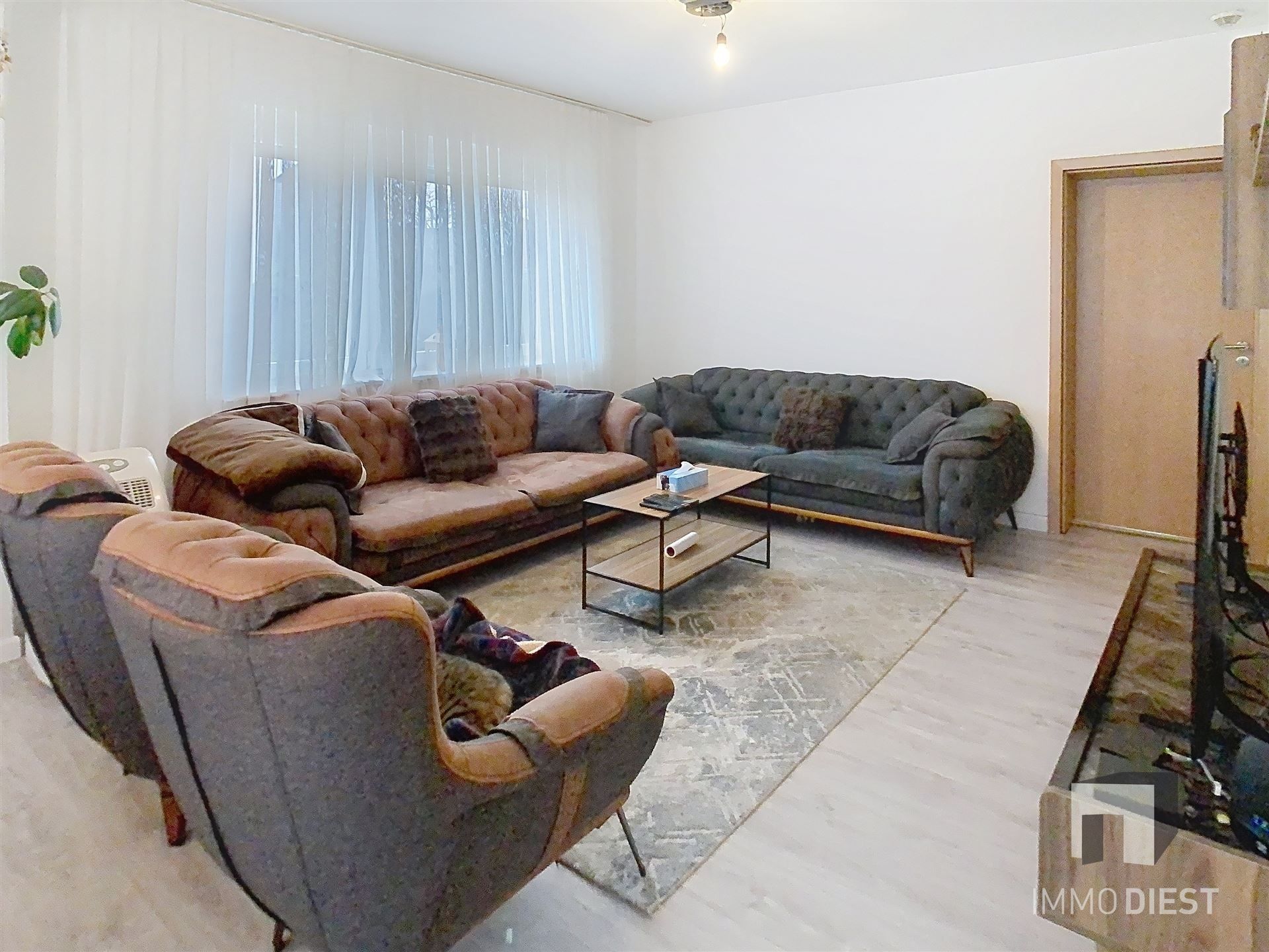 Twee vergunde woningen in één klap foto 8