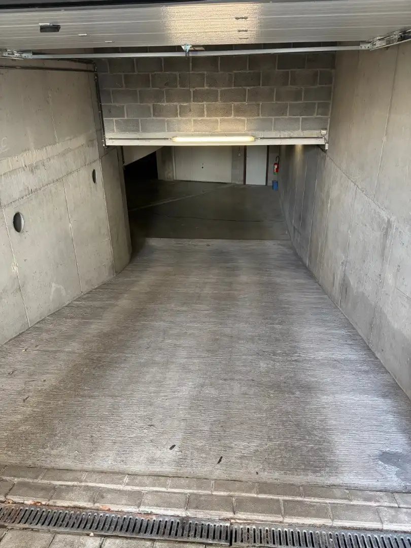 Garage te huur foto 3
