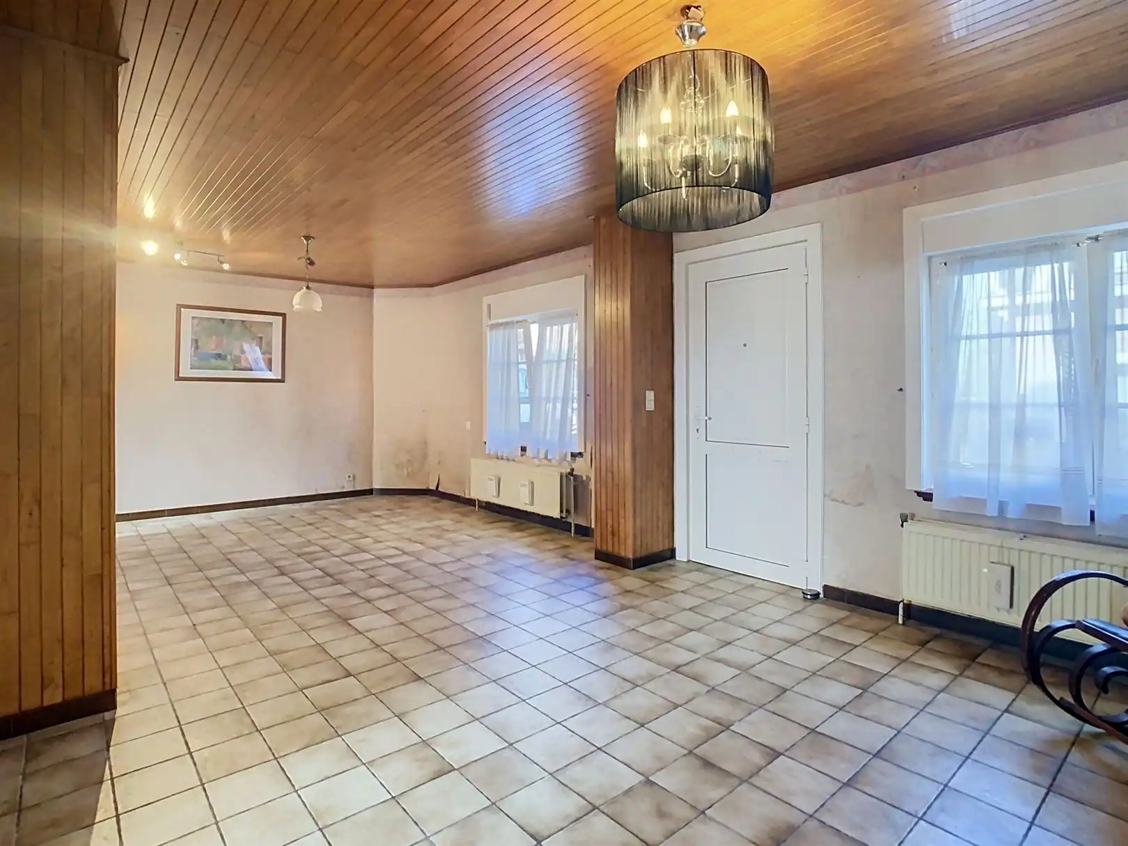 karaktervolle woning met 4 slaapkamers, grote garage en tuin! foto 3