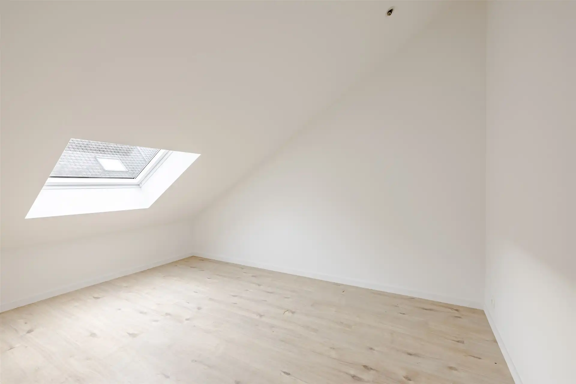 Instapklare woning met 3 slaapkamers en tuin foto 22