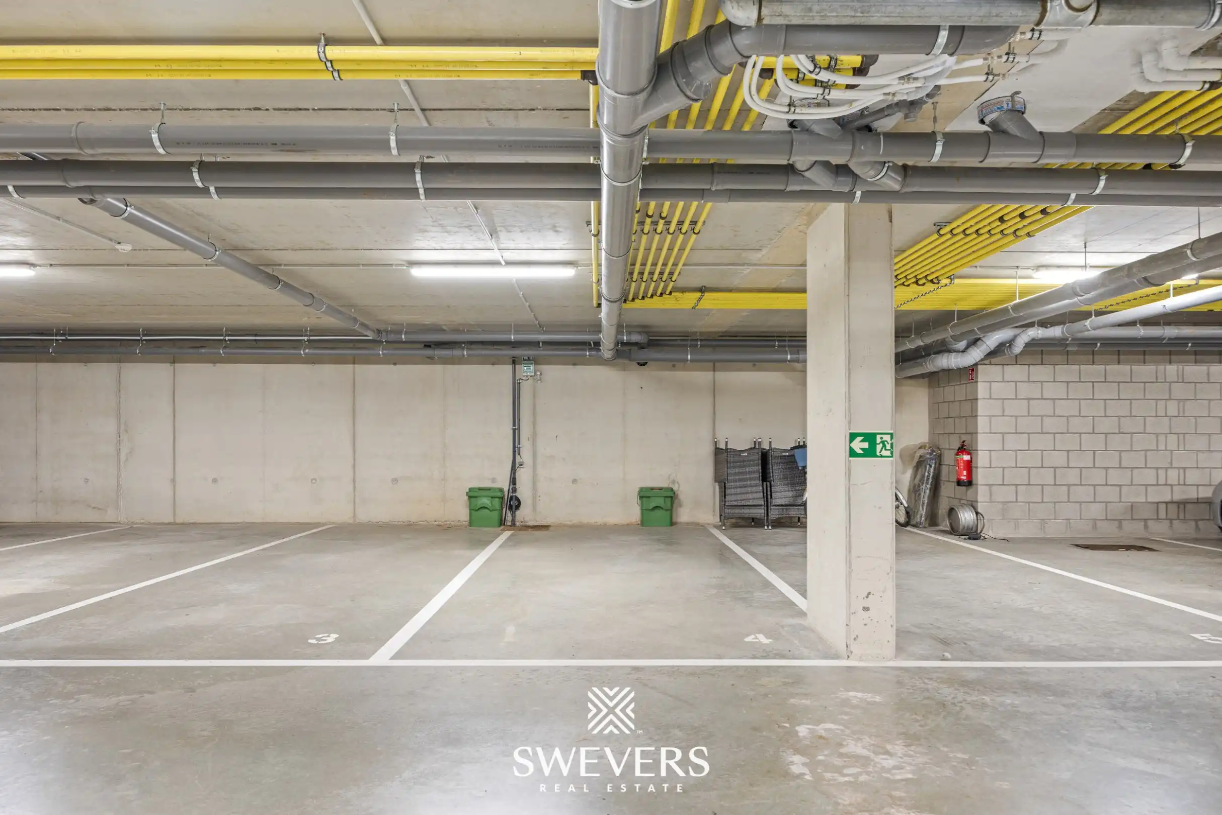 Instapklare serviceflat met professionele uitbating door Ocura, terras, private berging en ondergrondse parking foto 21