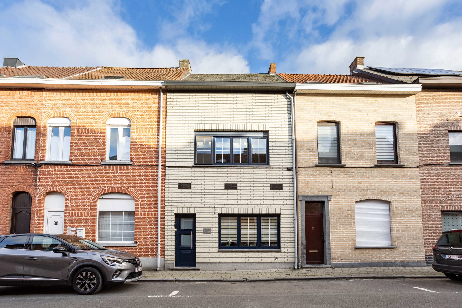 Hoofdfoto van de publicatie: Instapklare woning te Aalst!