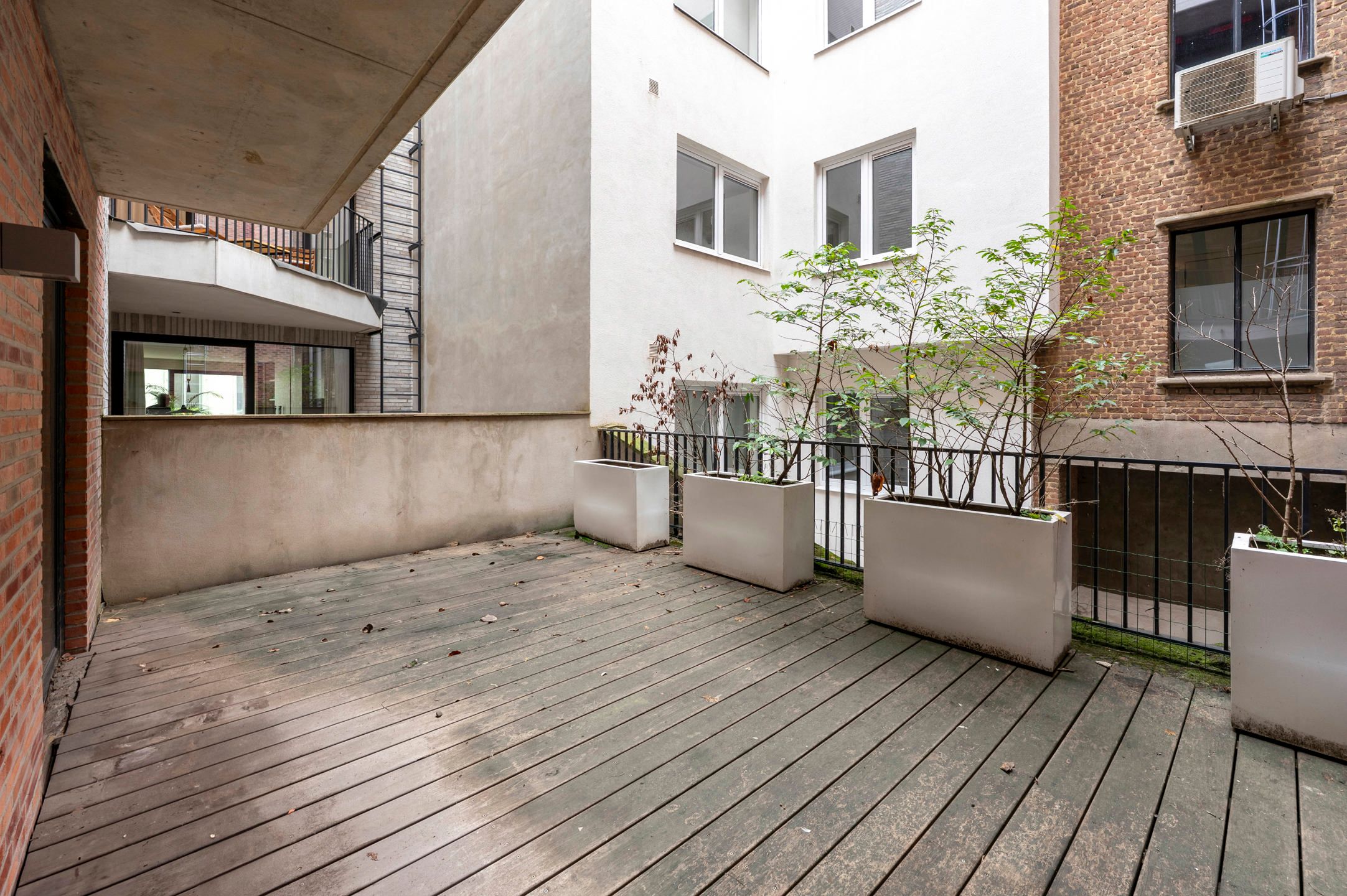 ANTWERPEN - Ruim en licht appartement met uitzonderlijk uitzicht op de kaaien foto 14