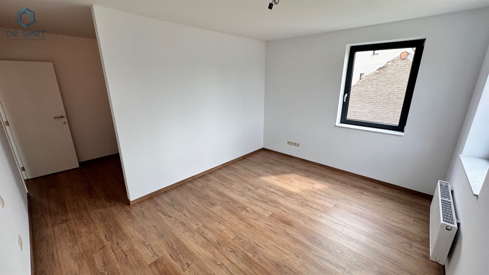 INSTAPKLARE NIEUWBOUWWONING MET 6 SLP EN TUIN foto 16