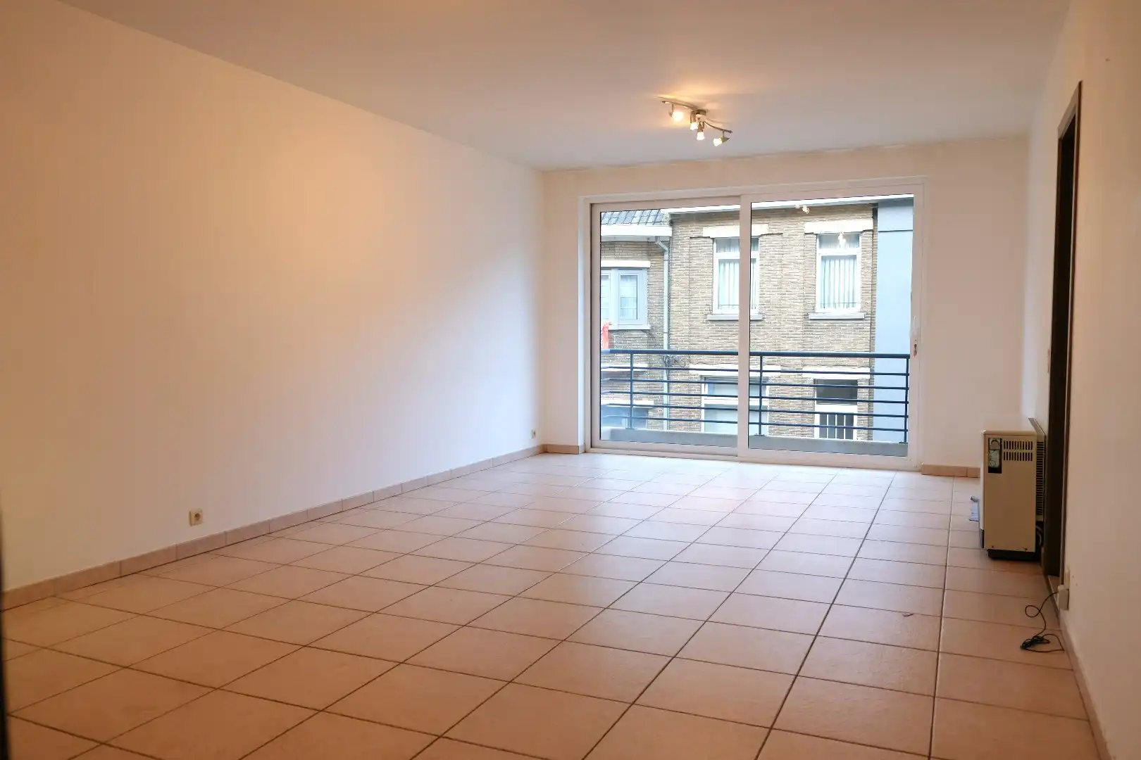 Appartement op de 1e verdieping met 2 slaapkamers + GARAGE foto 5