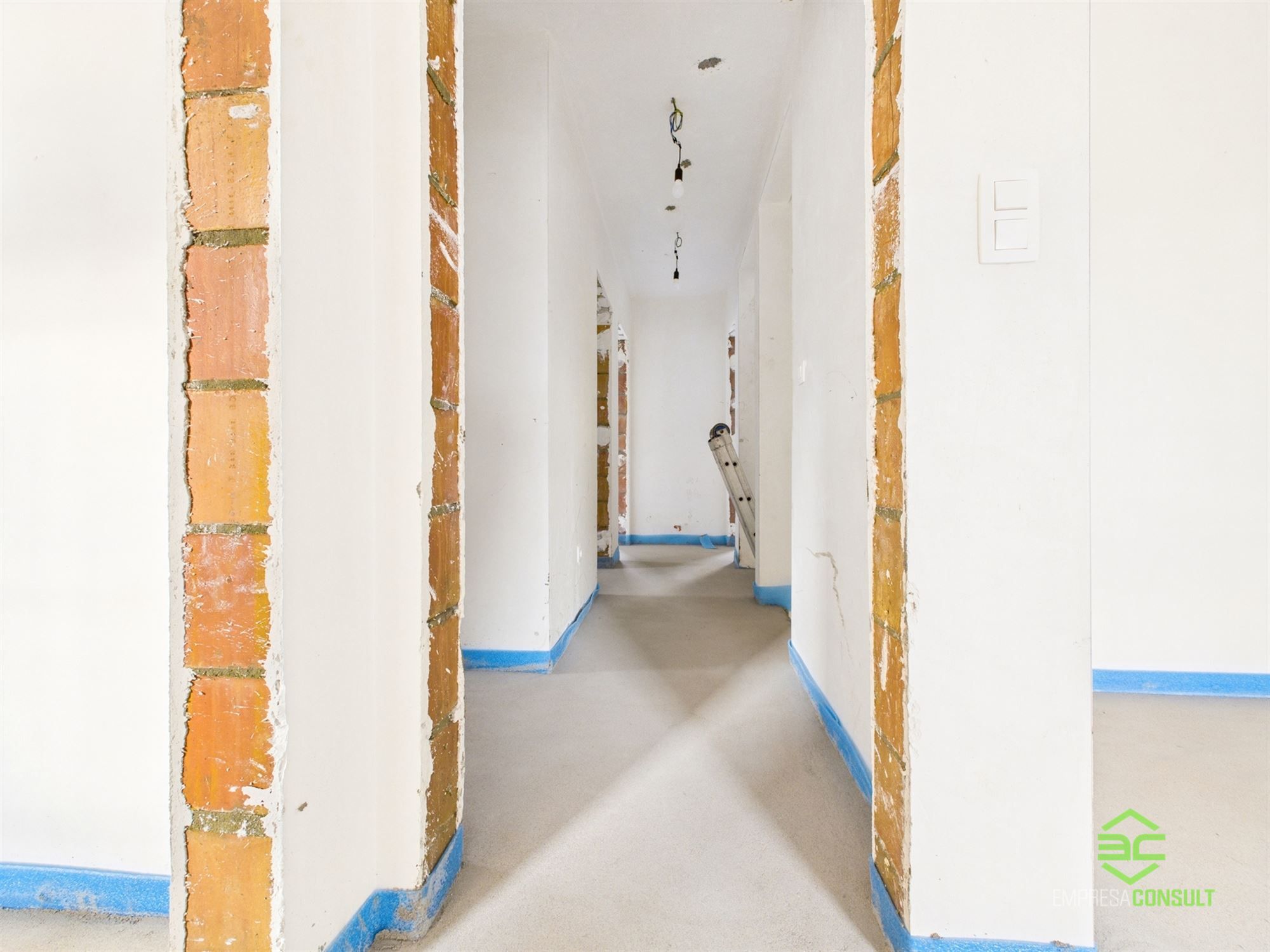 Afgewerkte nieuwbouw met 5 slpk en 2 badk onder registratie! foto 12