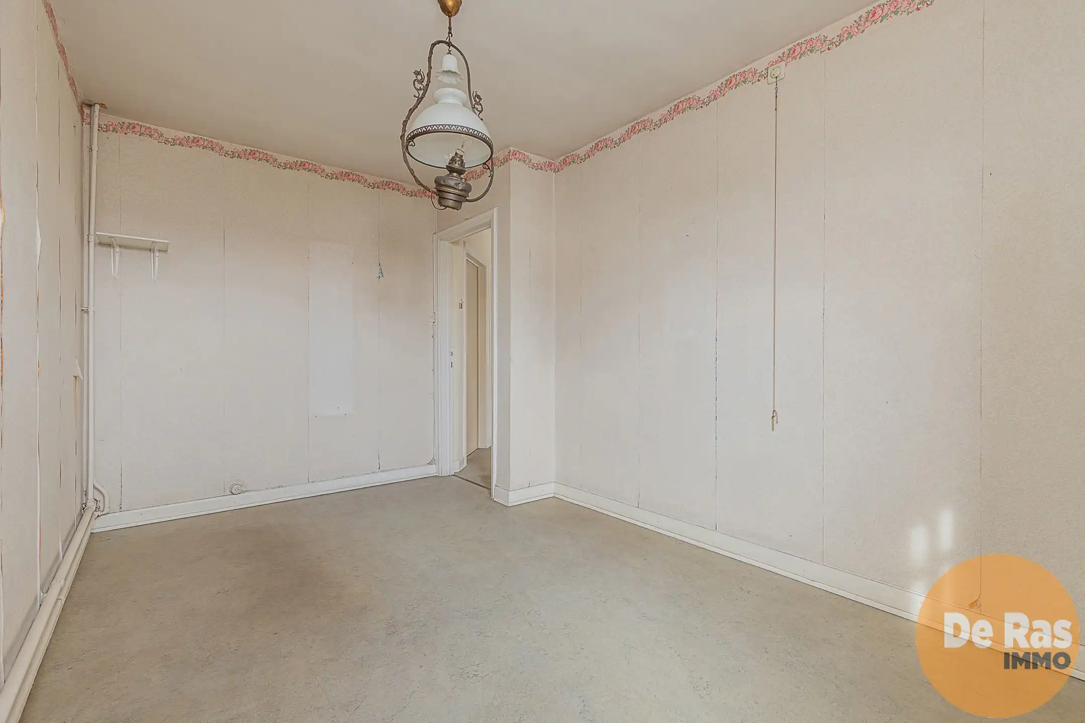 WETTEREN - Solide, te renoveren woning met 4 kamers en tuin foto 15