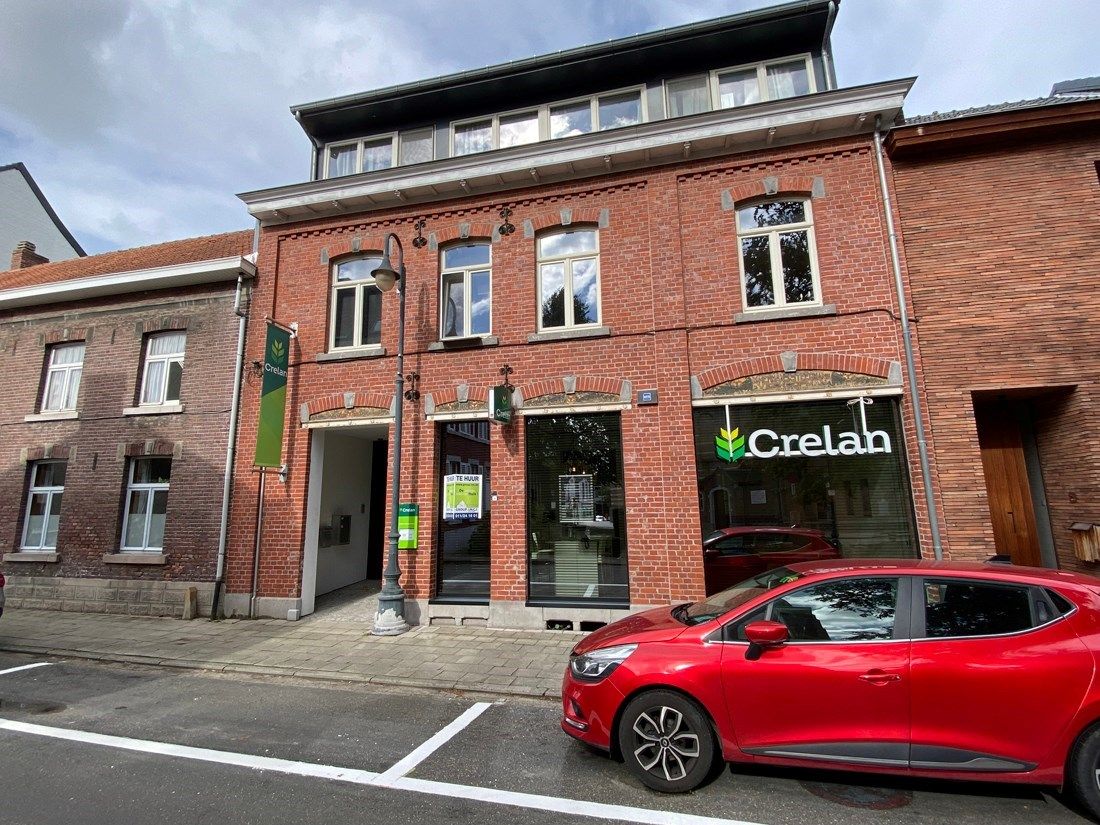 Stijvol gerenoveerd handelspand te Diepenbeek centrum POP UP MOGELIJK foto 2