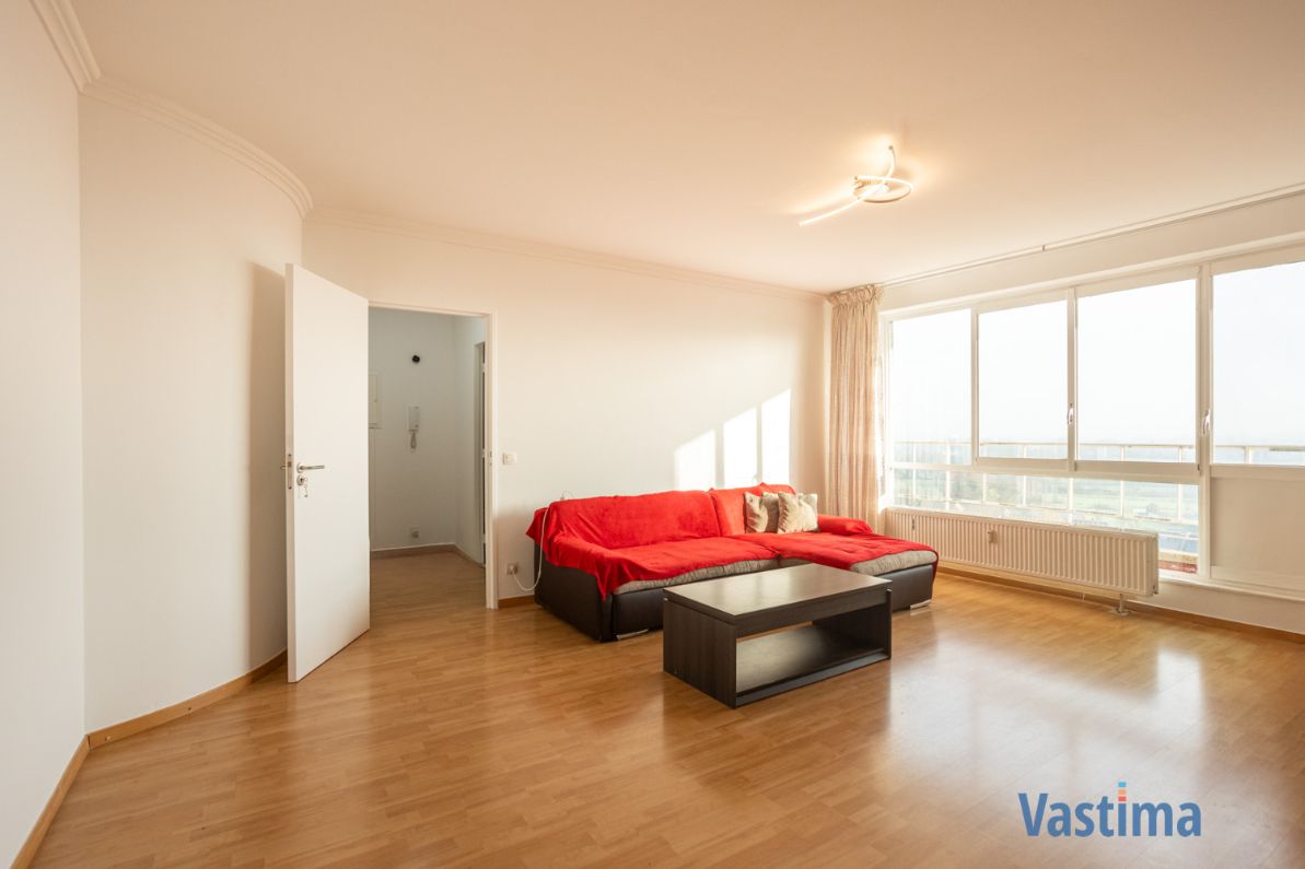 Opgefrist appartement met magnifiek uitzicht foto 2