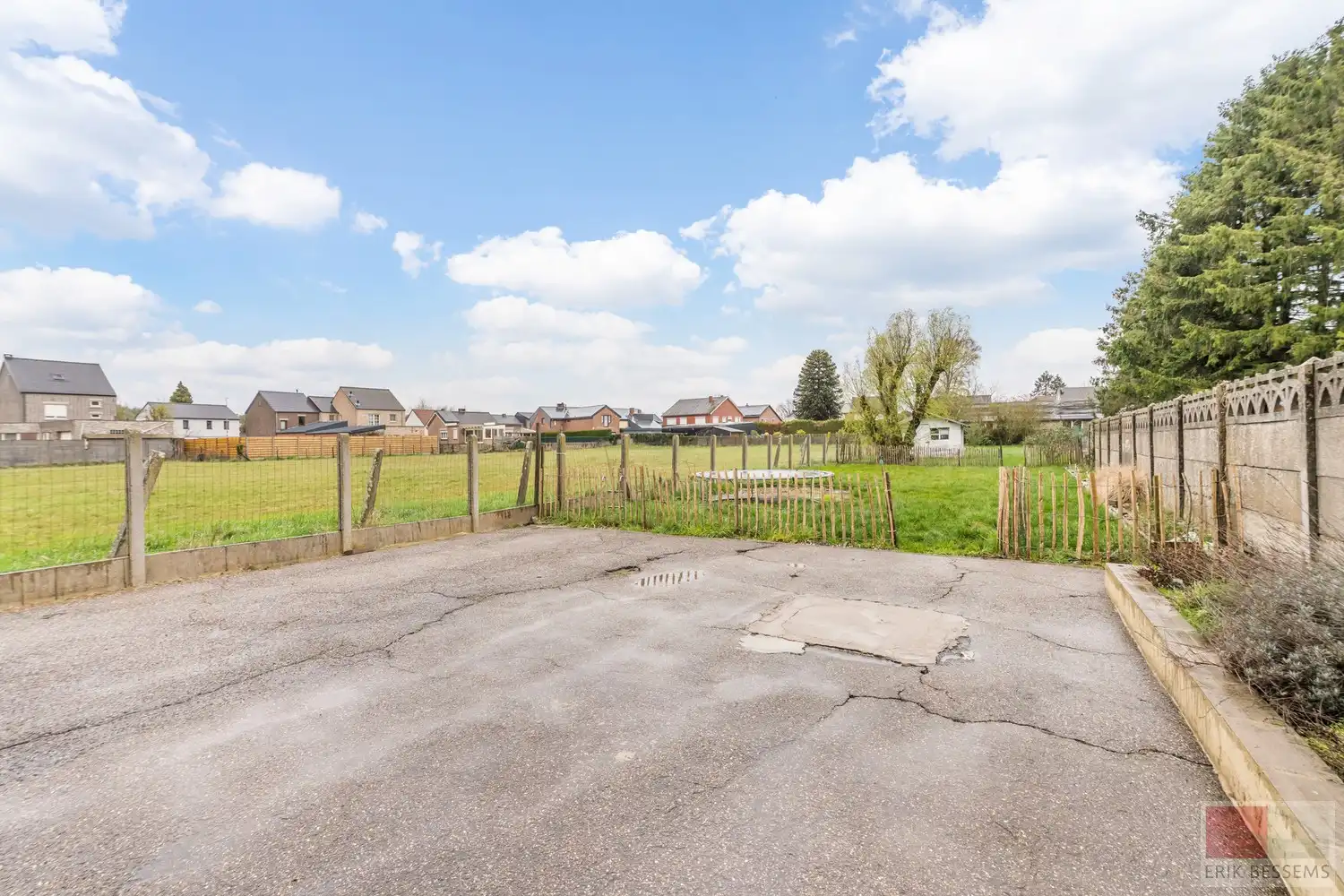 Charmante op te frissen woning met veel potentieel, met een woonoppervlakte van 169 m² foto 30