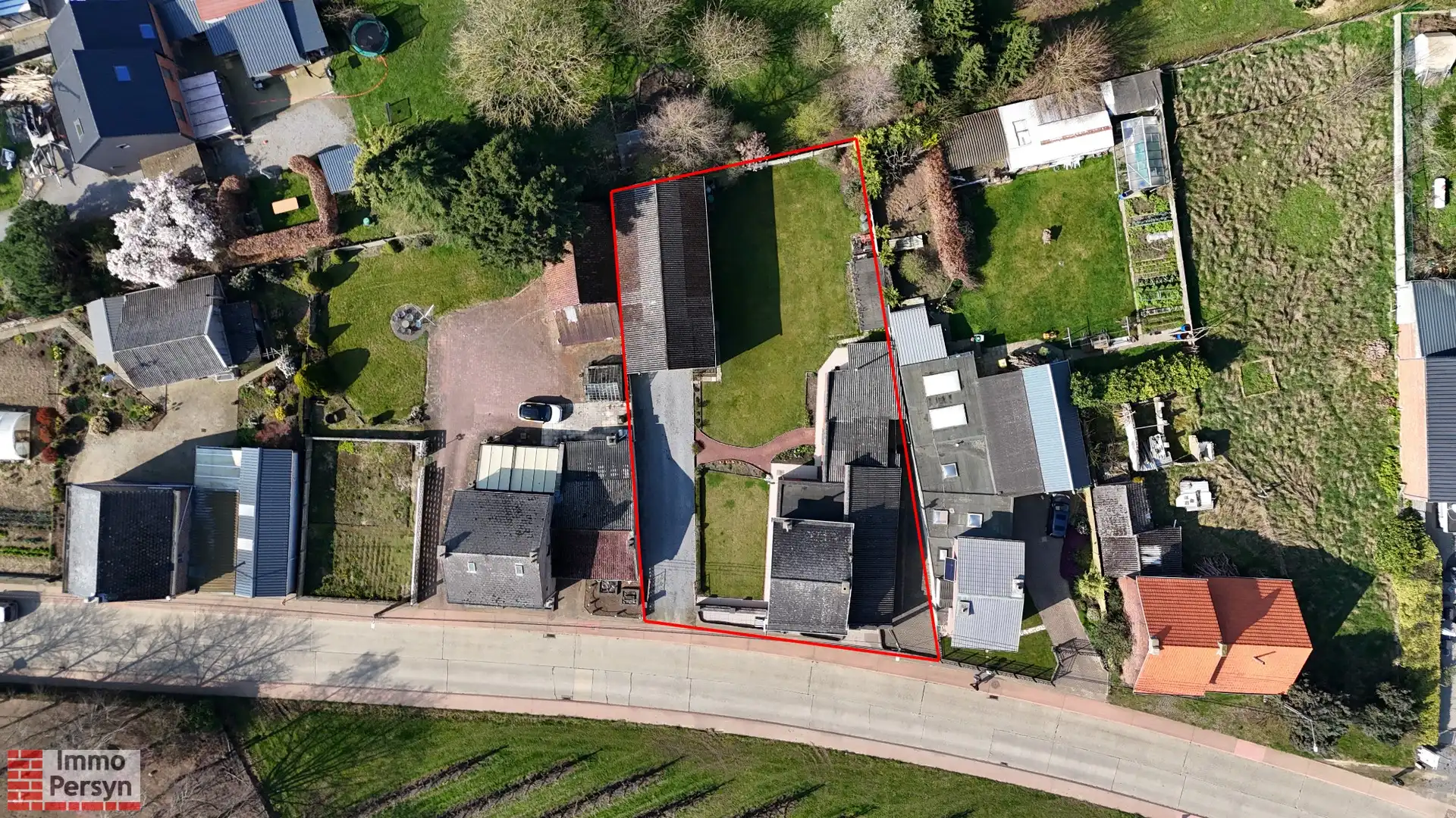 Vrijstaande woning met werkplaats op ruim perceel in landelijke omgeving foto 47