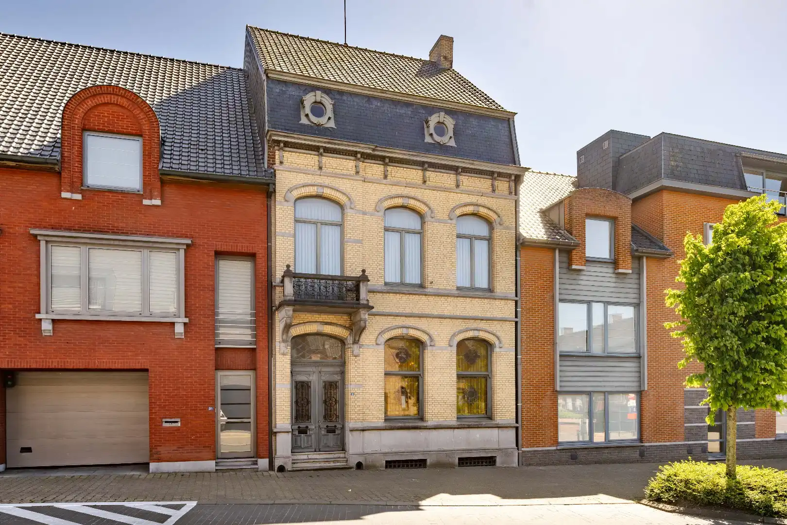 AUTHENTIEK HERENHUIS MET TUIN EN FABRIEK !!! TAL VAN MOGELIJKHEDEN !!! foto 3