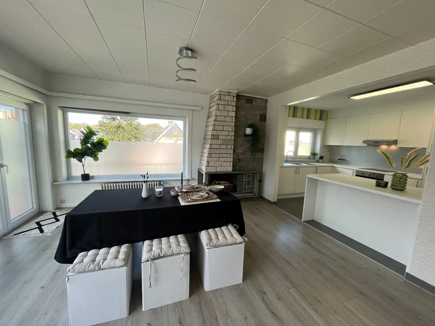 Instapklaar appartement met 2 slaapkamers in centrum St Kruis! foto 3