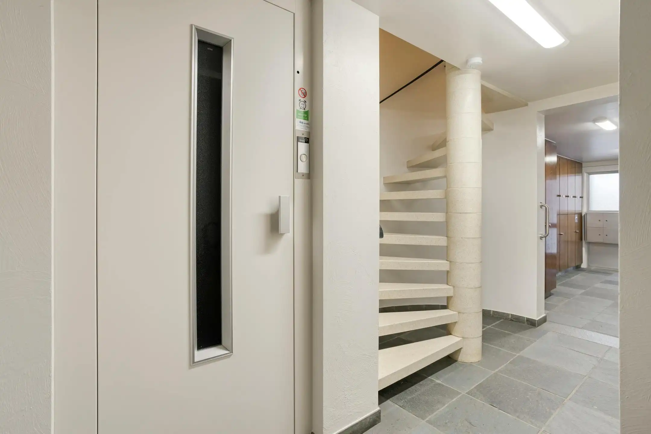 Vernieuwd 3 slaapkamer appartement met tuin in Bissegem! foto 17