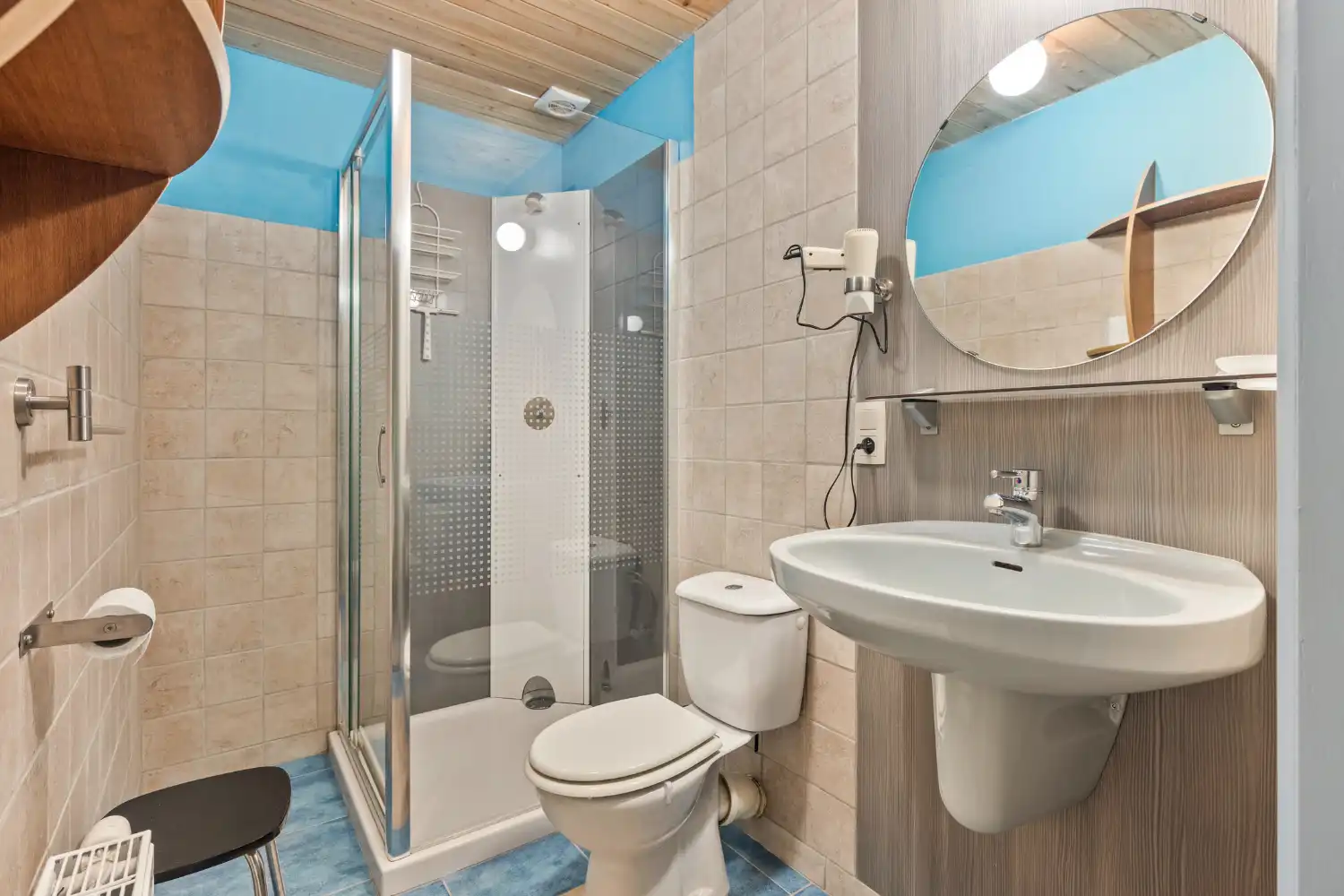 Karaktervolle en zeer ruime woning met Gîte en Chambre d’Hôtes foto 15