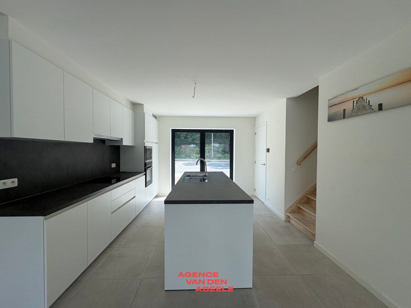 Nieuwbouwwoning met 3 slaapkamers, tuin en terras foto 4