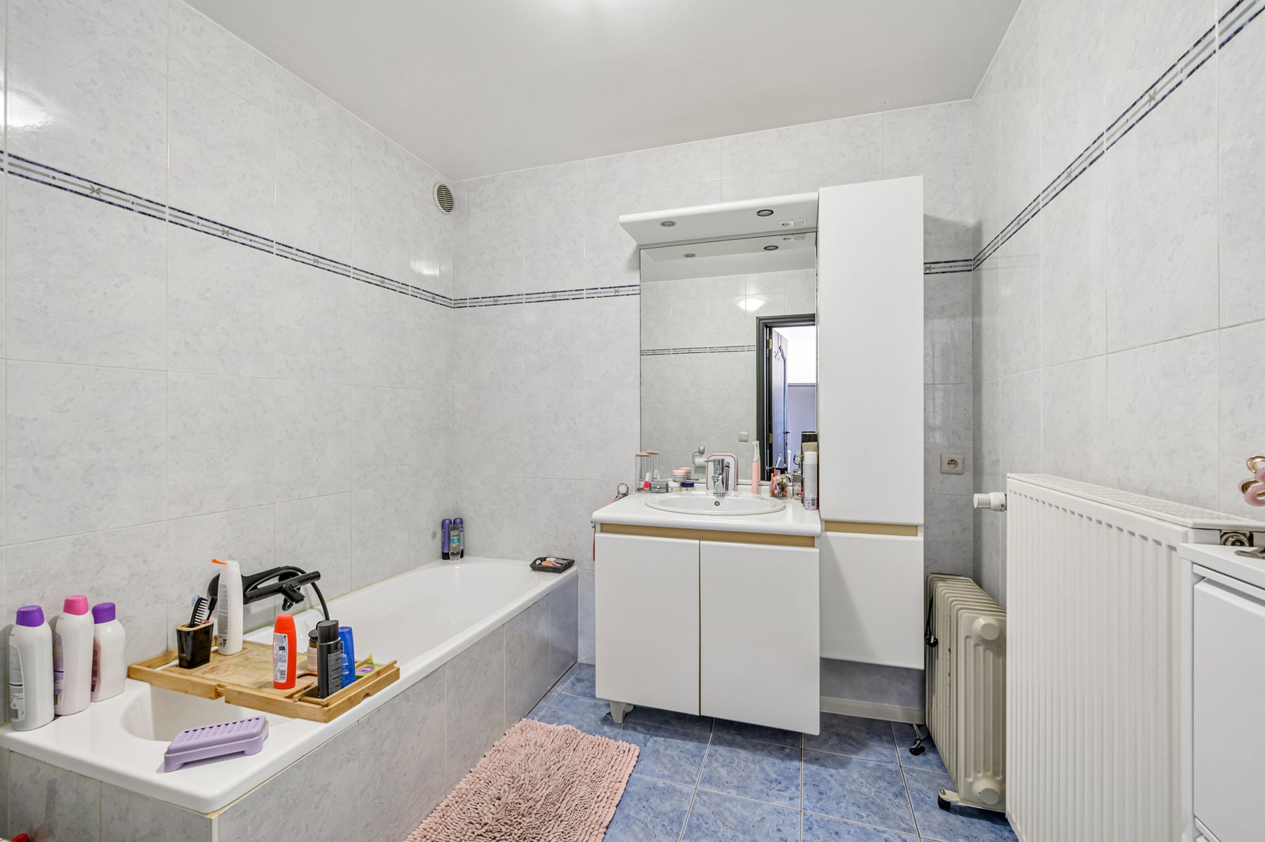 Instapklare luxewoning met 4 slkms en tuin. foto 17