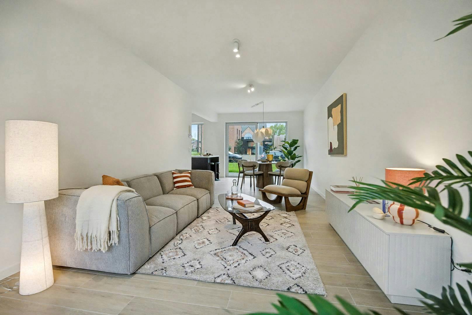 Unieke woning met 4 slaapkamers en twee badkamers foto 2