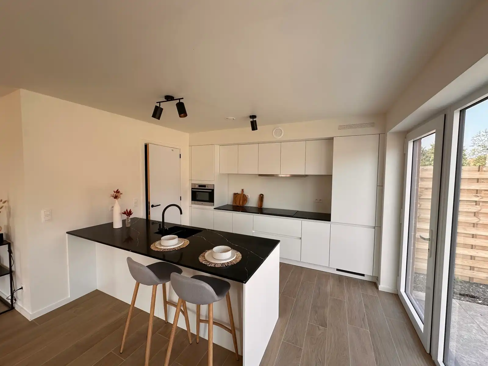 Laatste instapklare woning te koop! foto 4