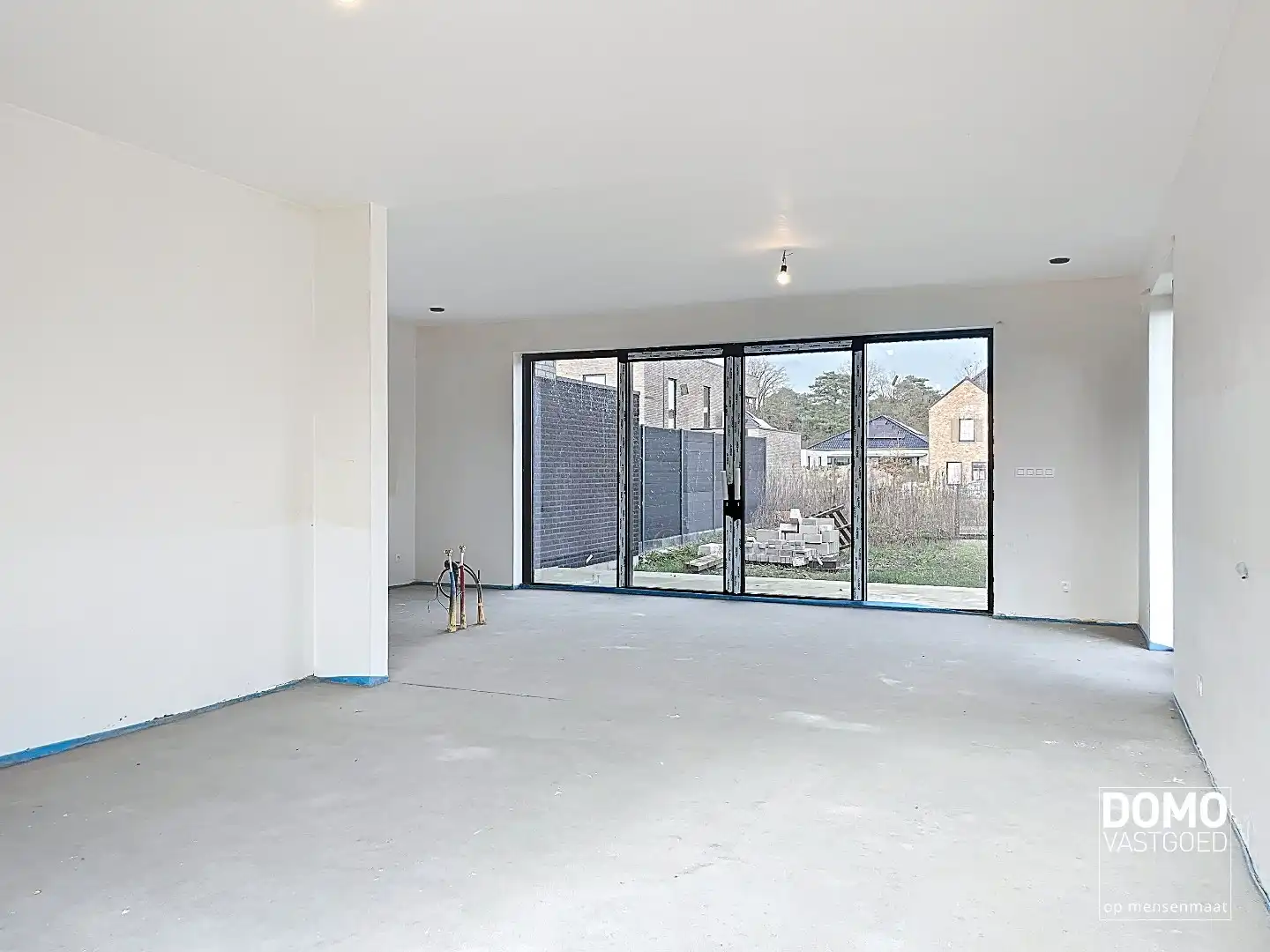 MODERNE NIEUWBOUWWONING CASCO PLUS MET 3 SLAAPKAMERS foto 4