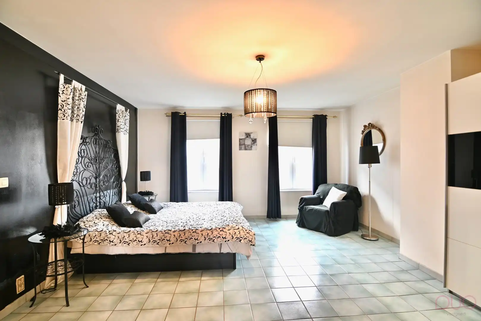 Groot handelspand met aparte ingang, bovenliggende woning en inpandige garage foto 23