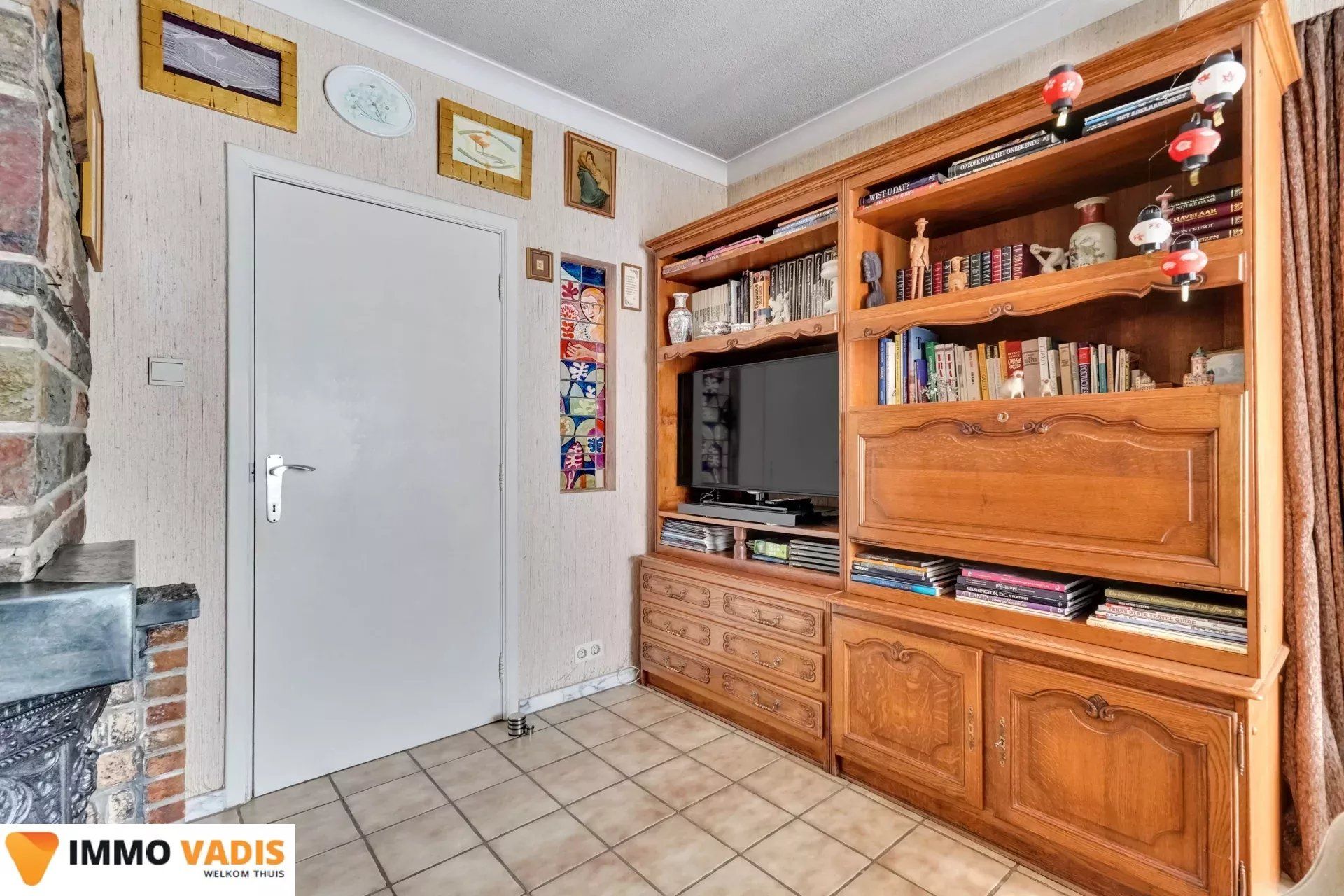 Te renoveren woning met  garage en mooie tuin foto 20