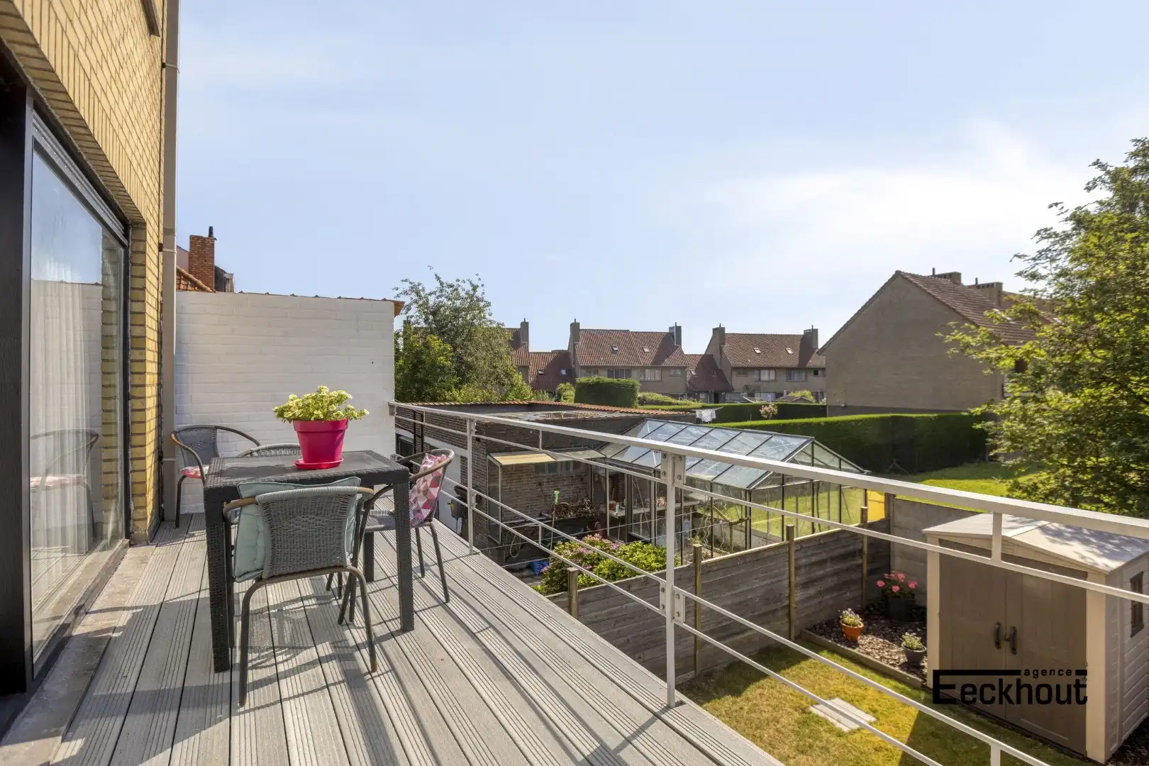 Zeer verzorgde, instapklare bel-étagewoning met 3 slaapkamers in rustige buurt te Bredene! foto 3