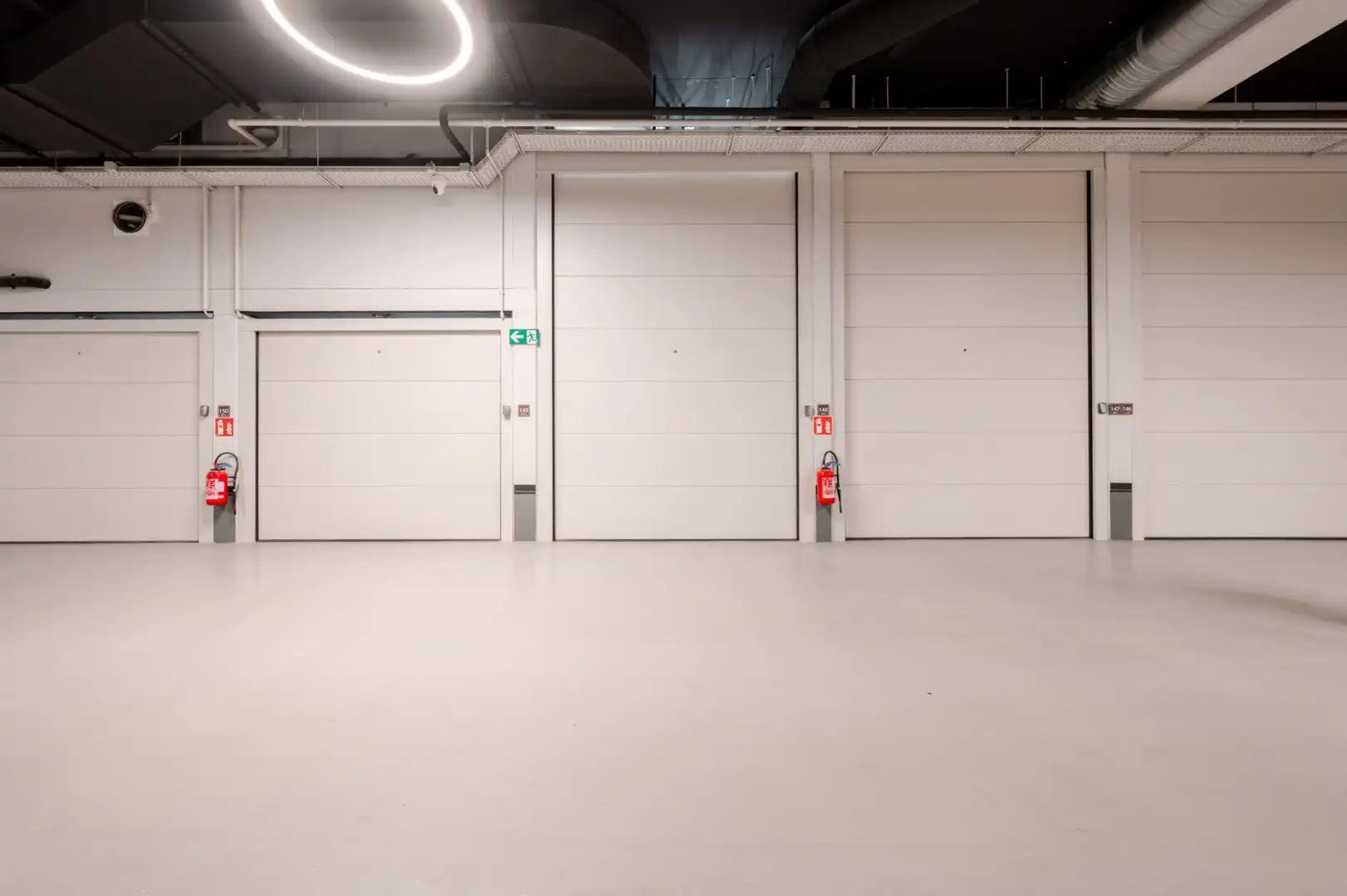 GESLOTEN GARAGEBOX - ALBERTPLEIN - ZOUTE foto 2