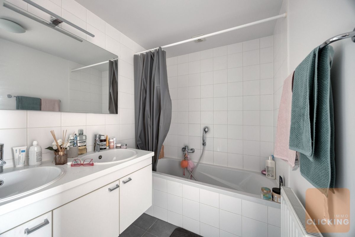 Gezellig en Licht 2-Slaapkamerappartement in Oudergem foto 4