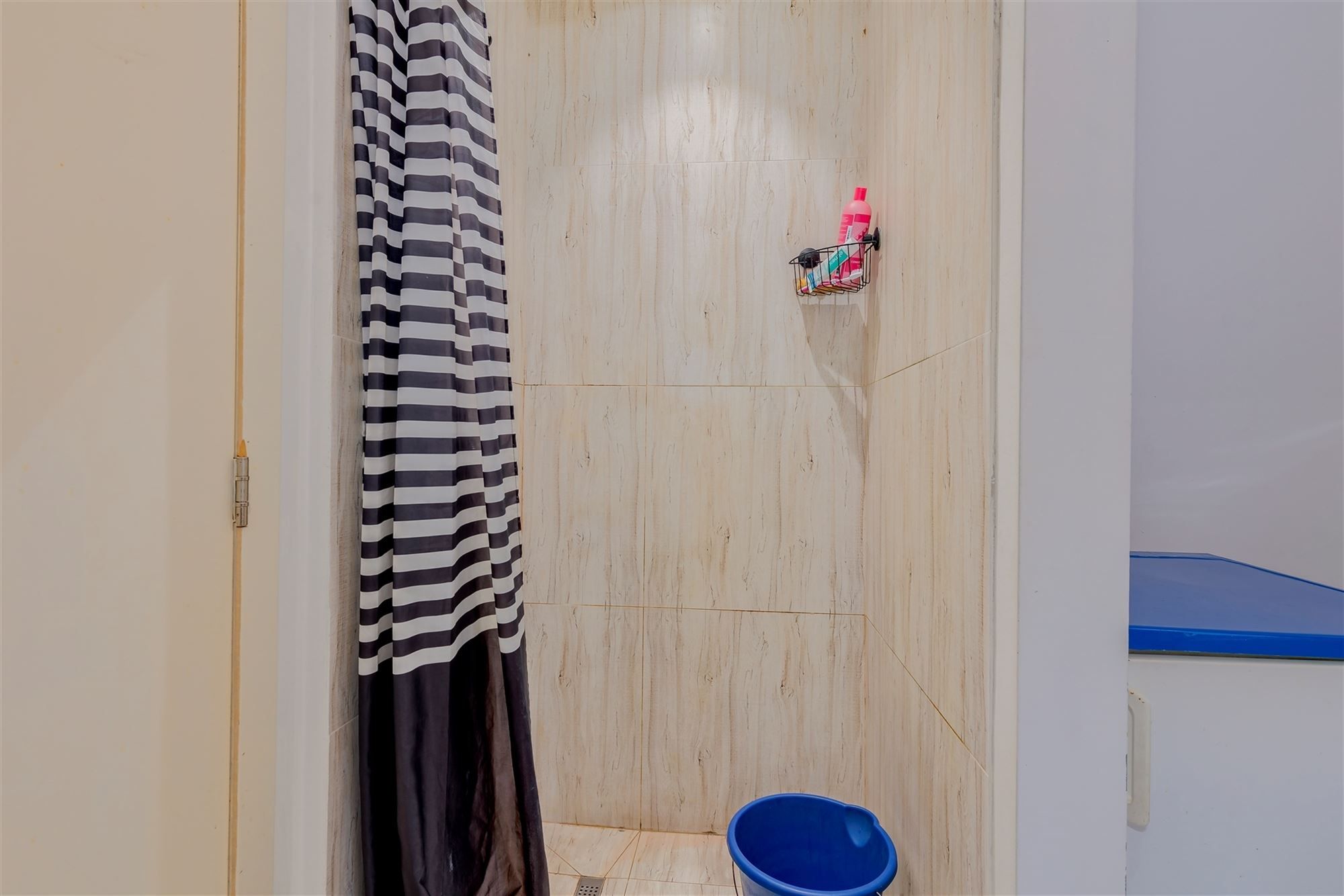 Huis ingedeeld in 6 verhuurde units - 8,8% netto rendement foto 20