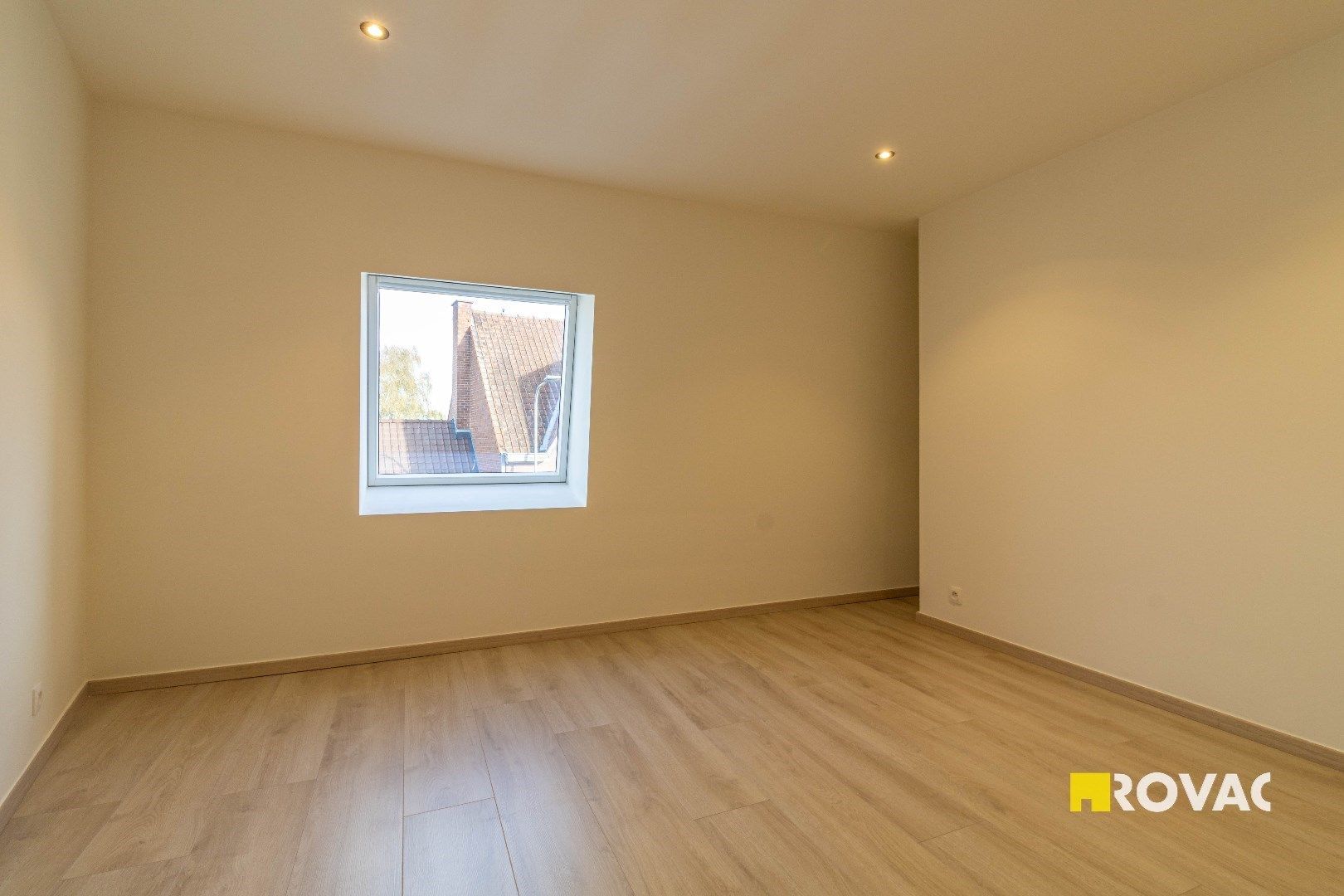 Volledig gerenoveerde woning met 3 slaapkamers en tuin foto 18