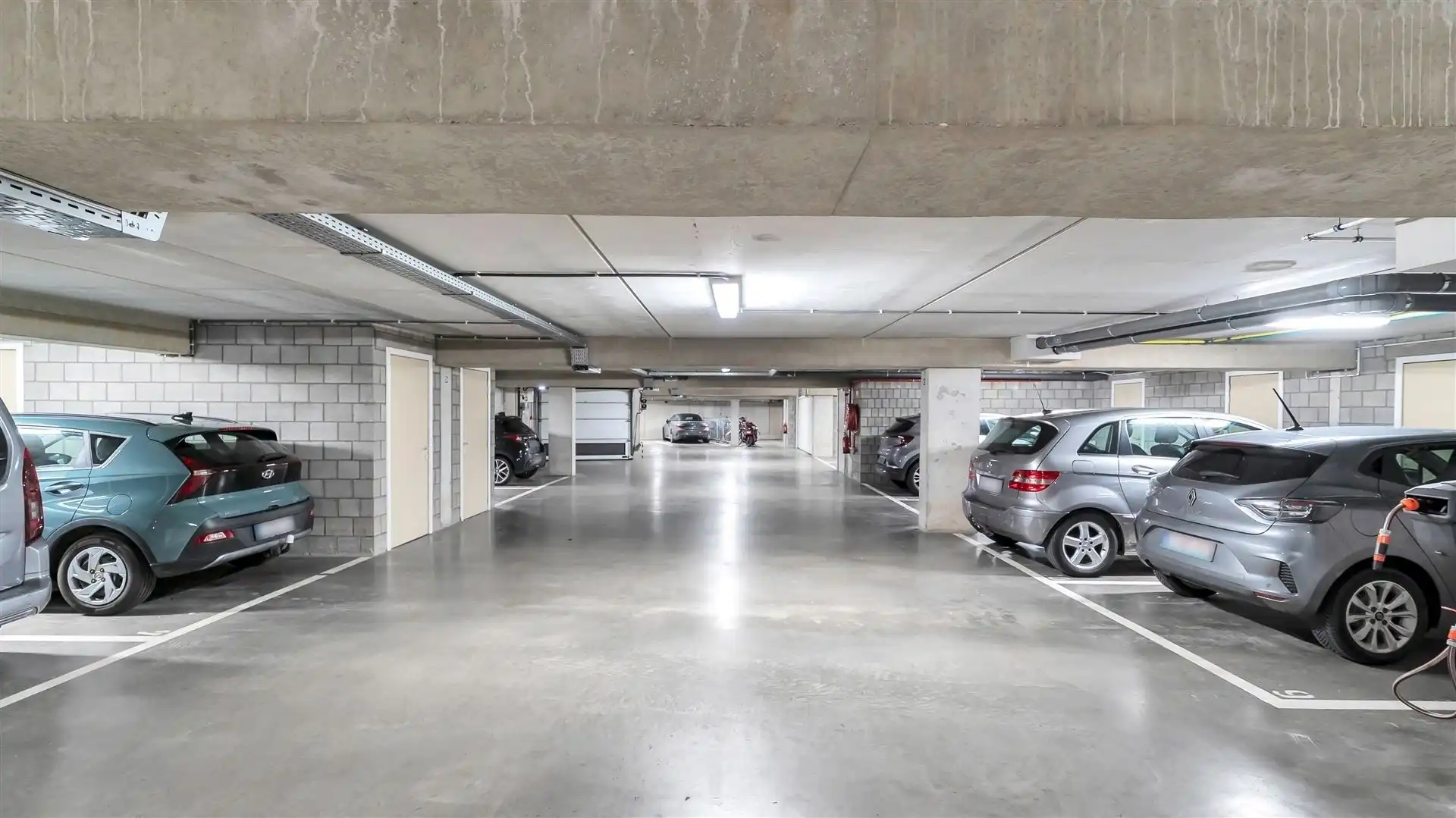 MOOI 2-SLPK-APP MET GARAGE EN TERRAS foto 16