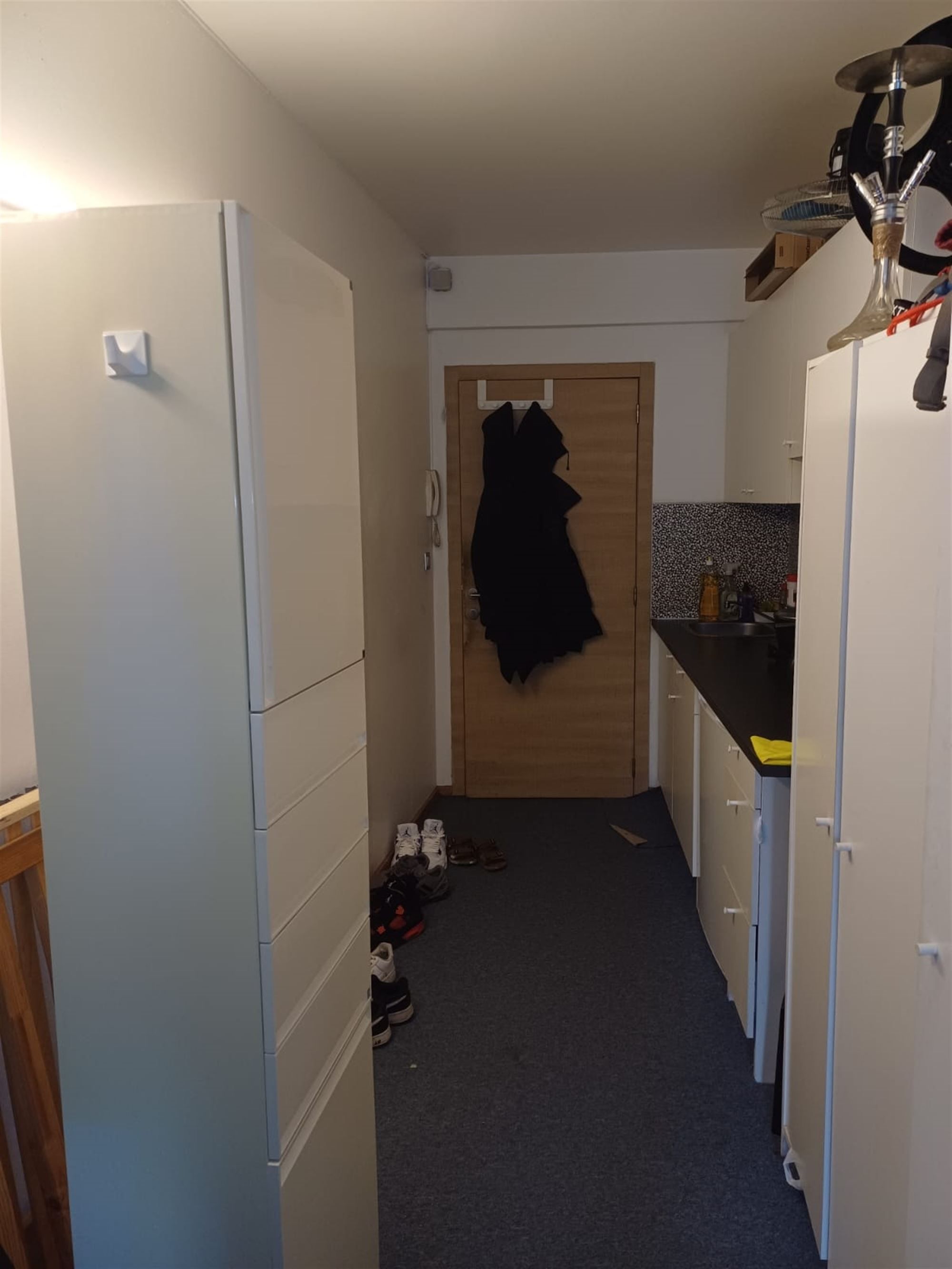 gebouw met 8 te renoveren 2 slaapkamerappartementen foto 13