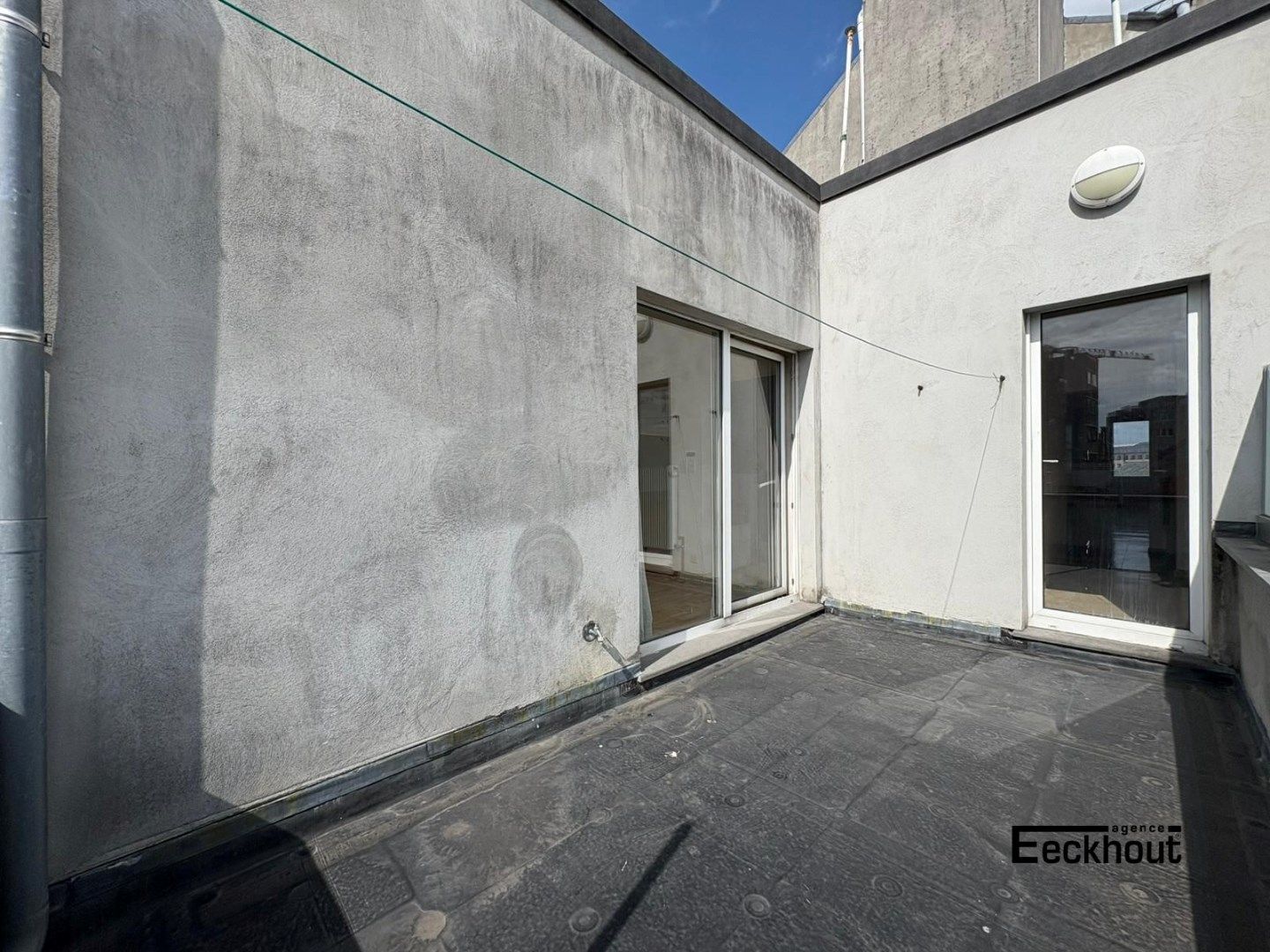 Lichtrijk en ruim appartement op gegeerde locatie foto 12