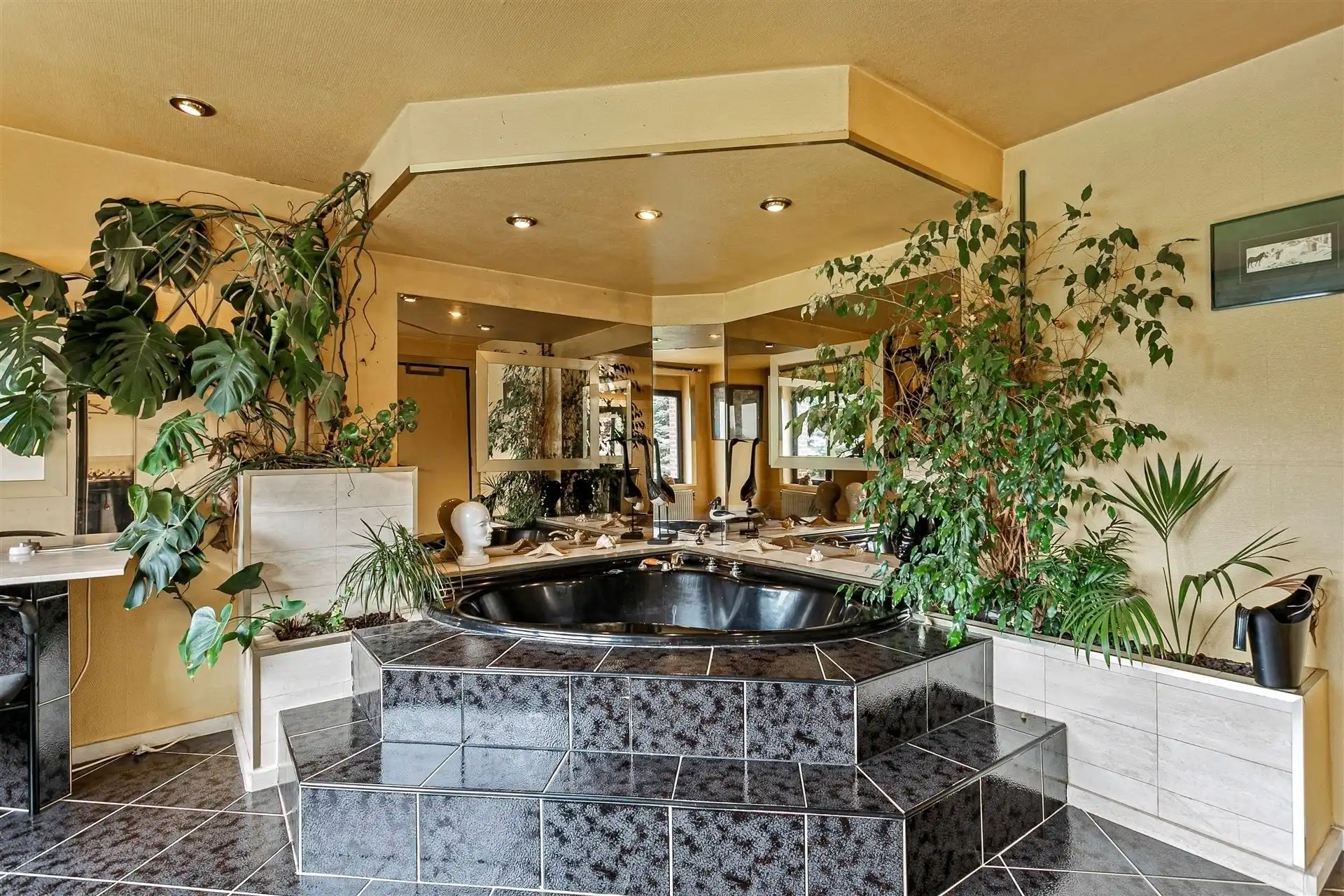 Ruime villa op een domein van +/- 1ha36a foto 22