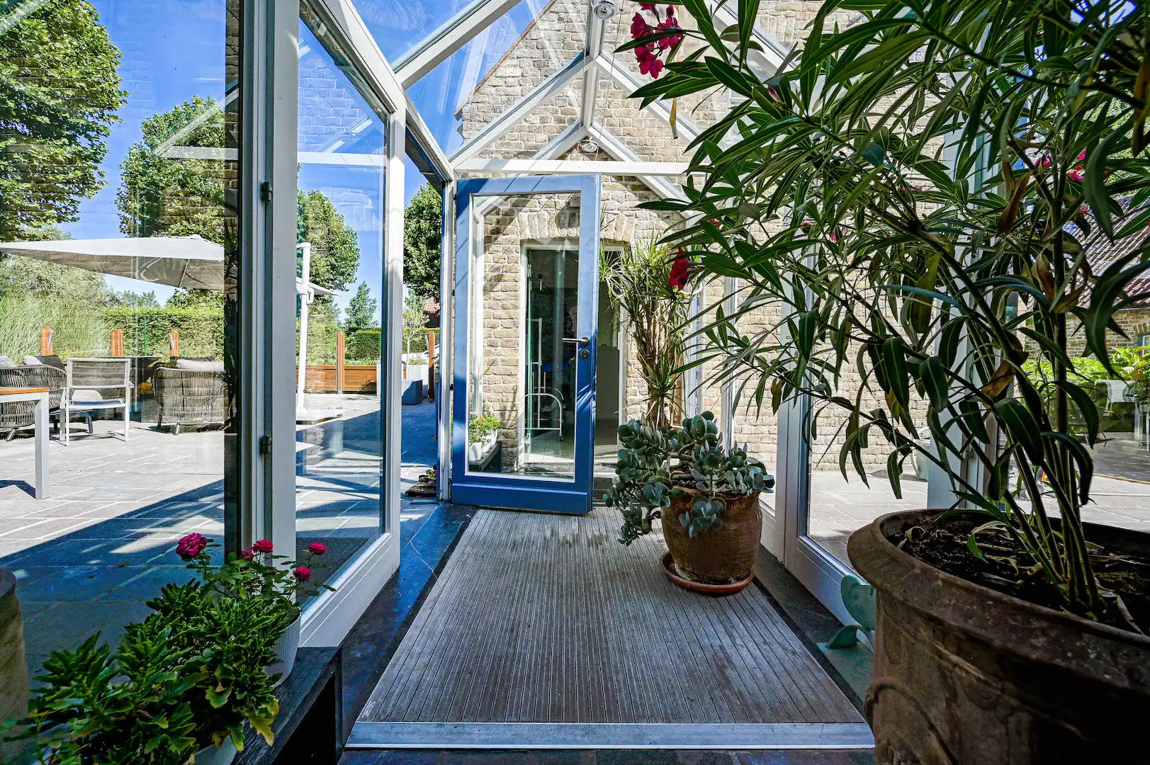 De Rozeblomme, 16e eeuwse abdijhoeve met vergunning voor luxueuse B & B in bijgebouw, circa 2,5 ha foto 7