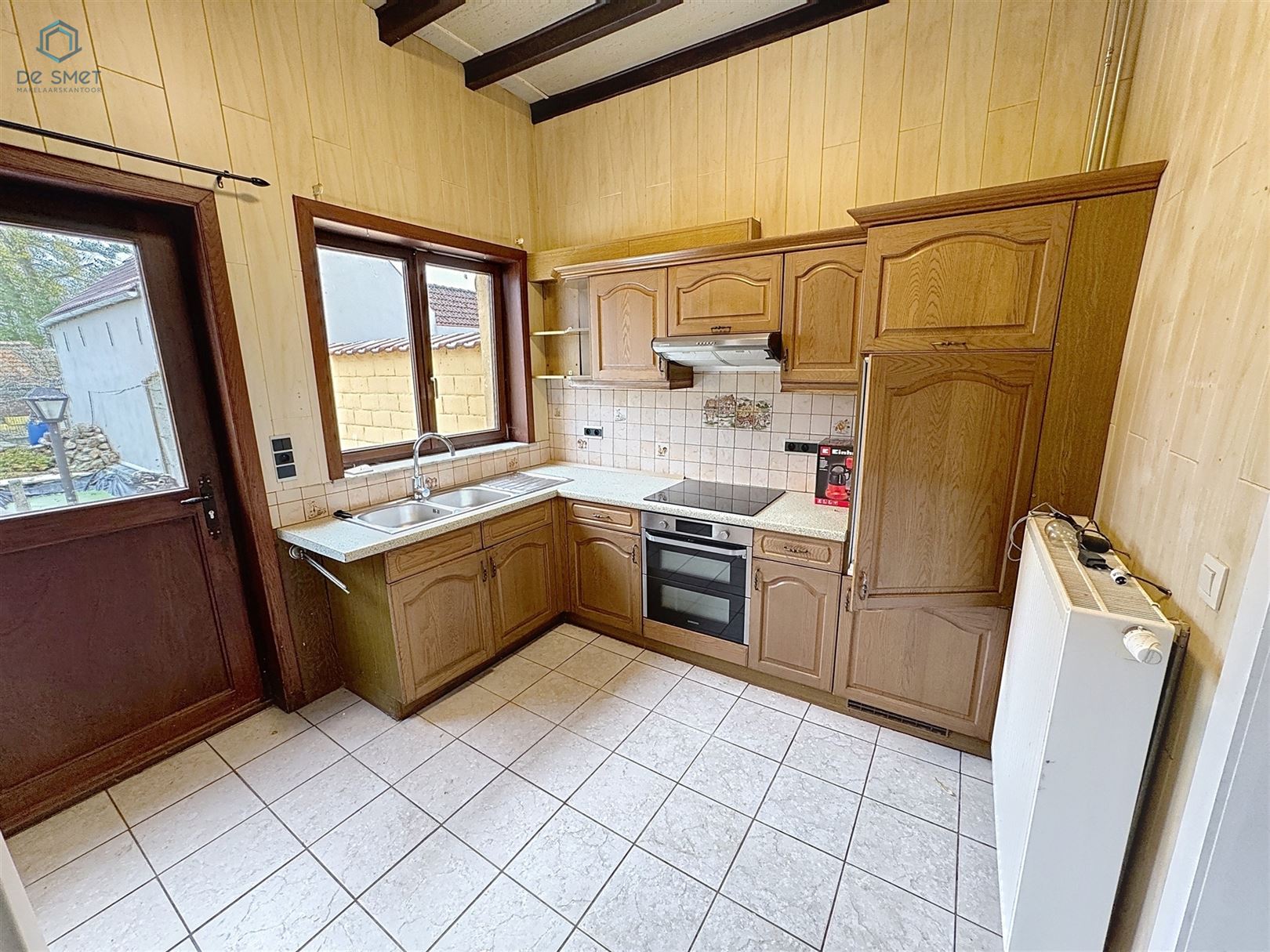 Rustig gelegen gezinswoning met 3 slaapkamers, garage en ruime tuin in Idegem foto 5