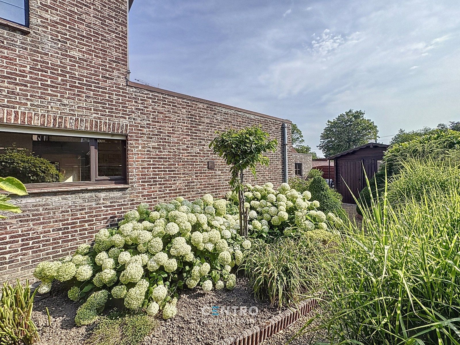 PERFECT ONDERHOUDEN woning met 4 slpks en 2 garages! foto 25