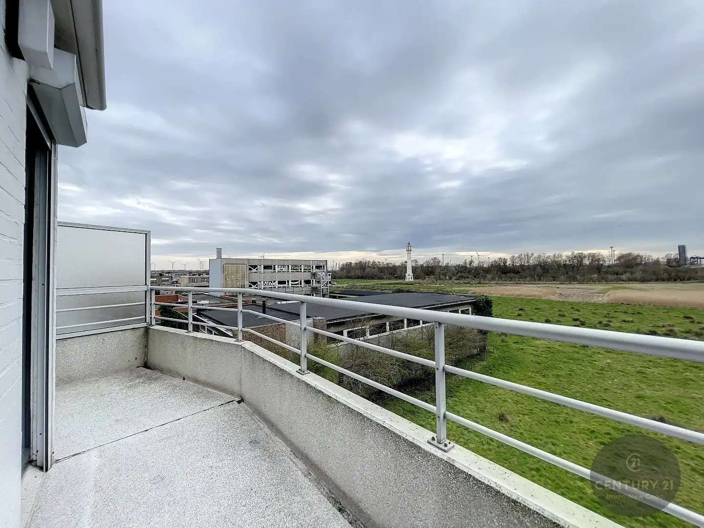 ENERGIEZUINIG 2 slaapkamer appartement MET garagebox foto 12