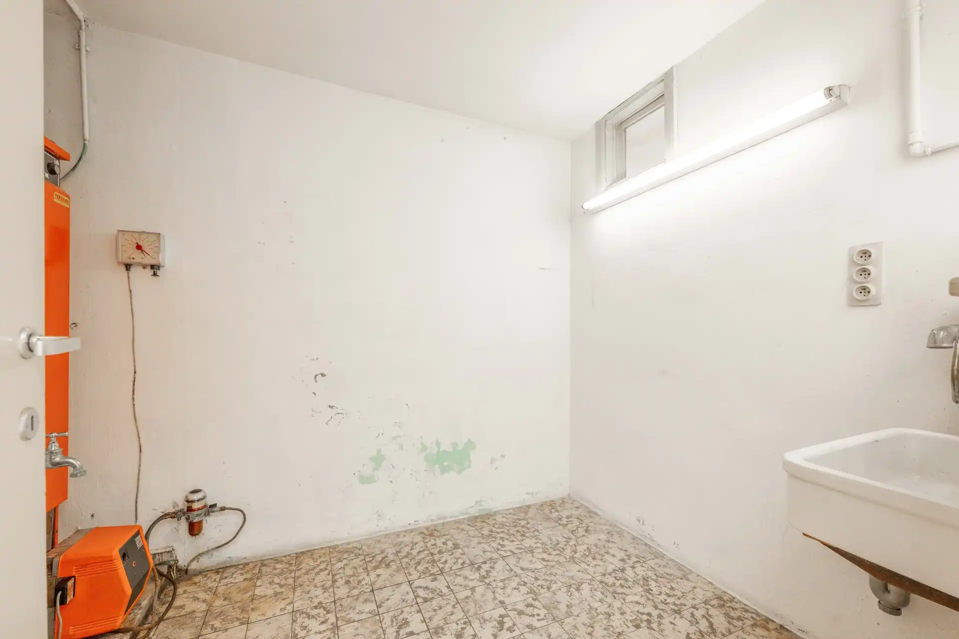 Gezellige woning met drie ruime slaapkamers en veel bergruimte te koop in Wakken foto 13