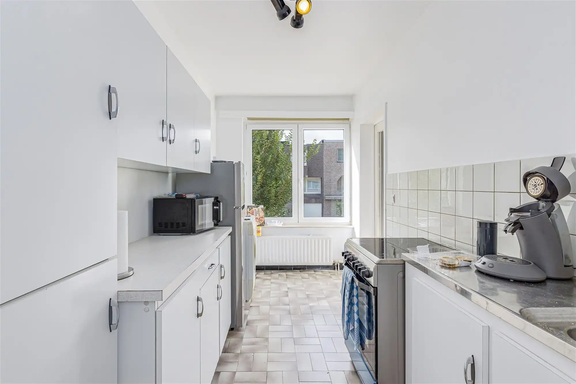 Ruim appartement met 2 slpk + terras te koop in Mortsel foto 5