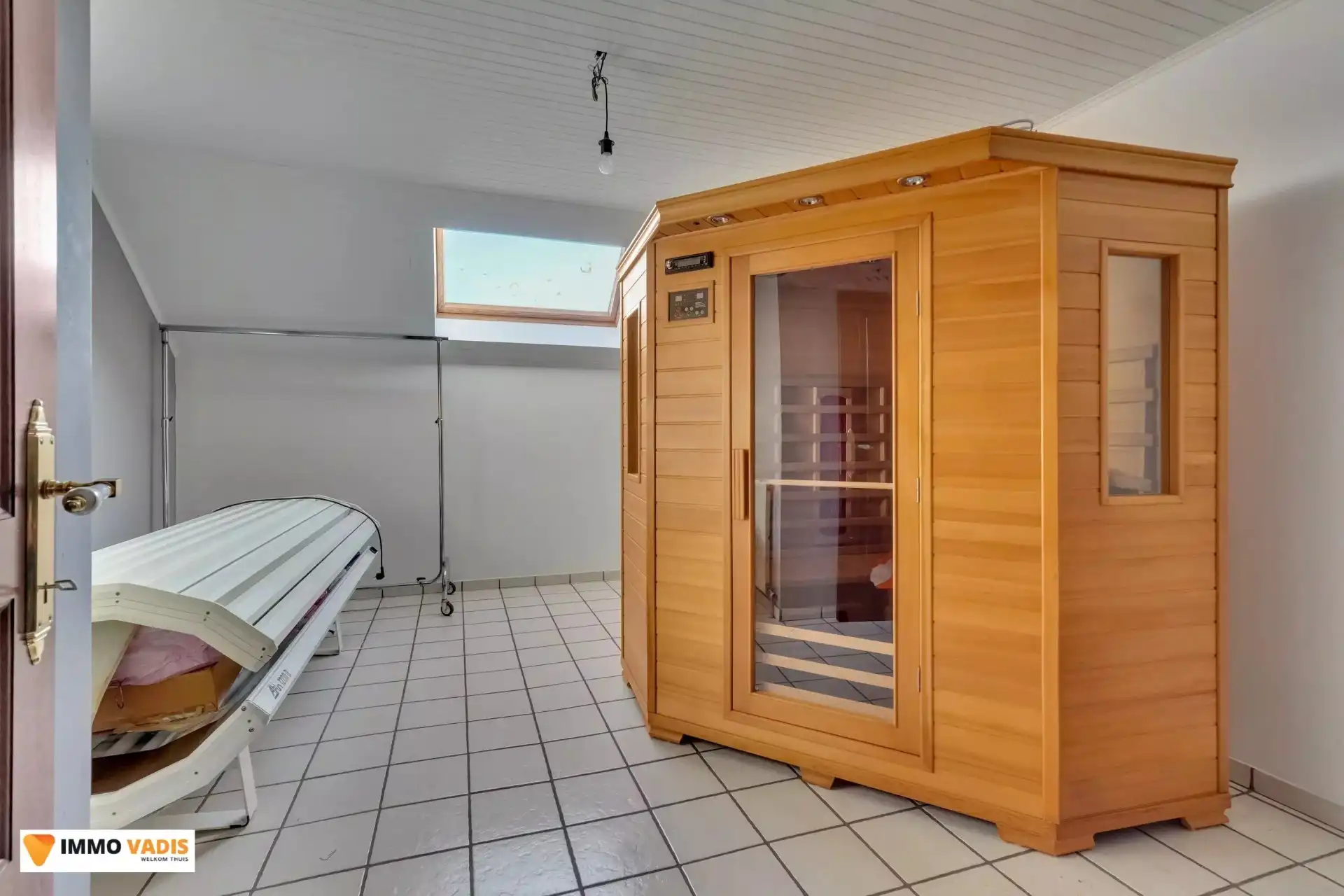 Gunstig gelegen, charmante en uitstekend onderhouden villa foto 17