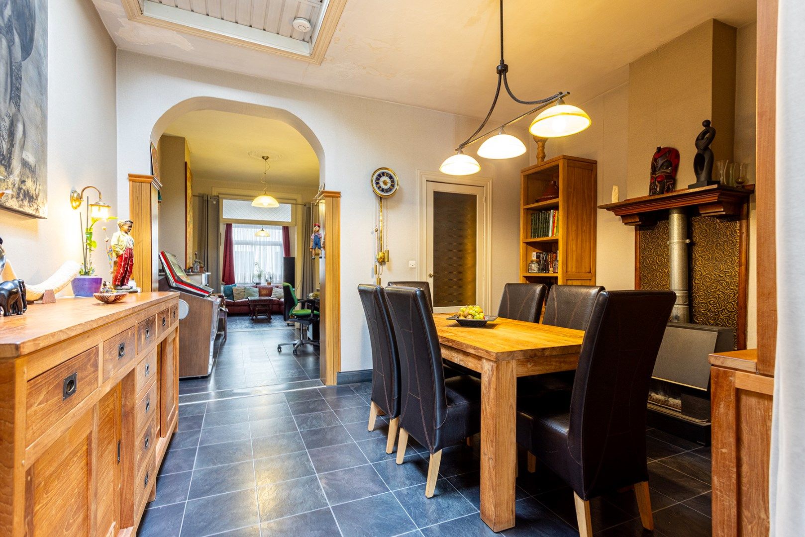 Prachtige woning met 4 slaapkamers en tuin! foto 3