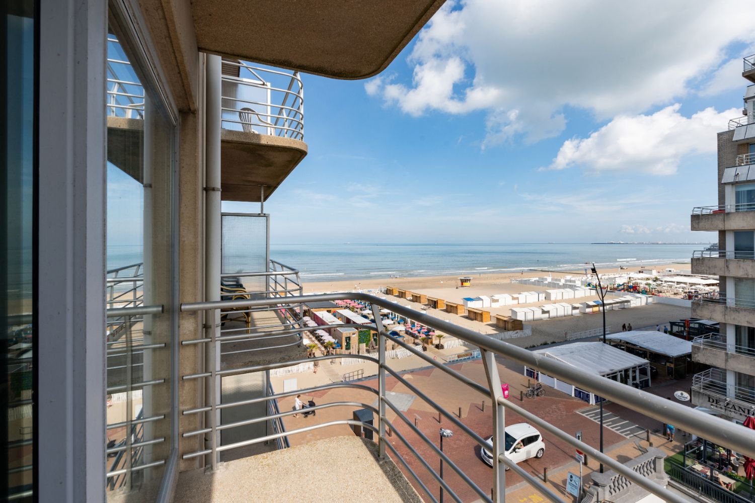 Lichtrijk appartement met 1 slaapkamer met zijdelings zeezicht foto 12