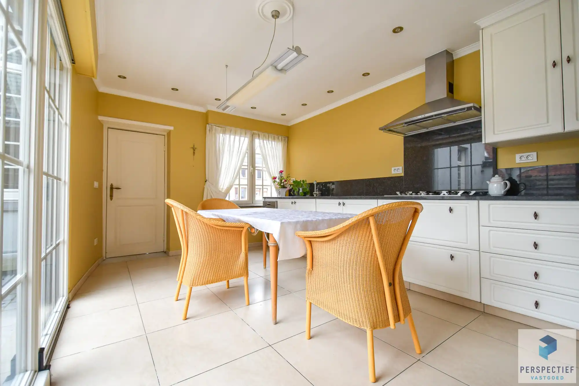 Karaktervolle grote (320m²) woning met prachtige tuin op 1300m² foto 8