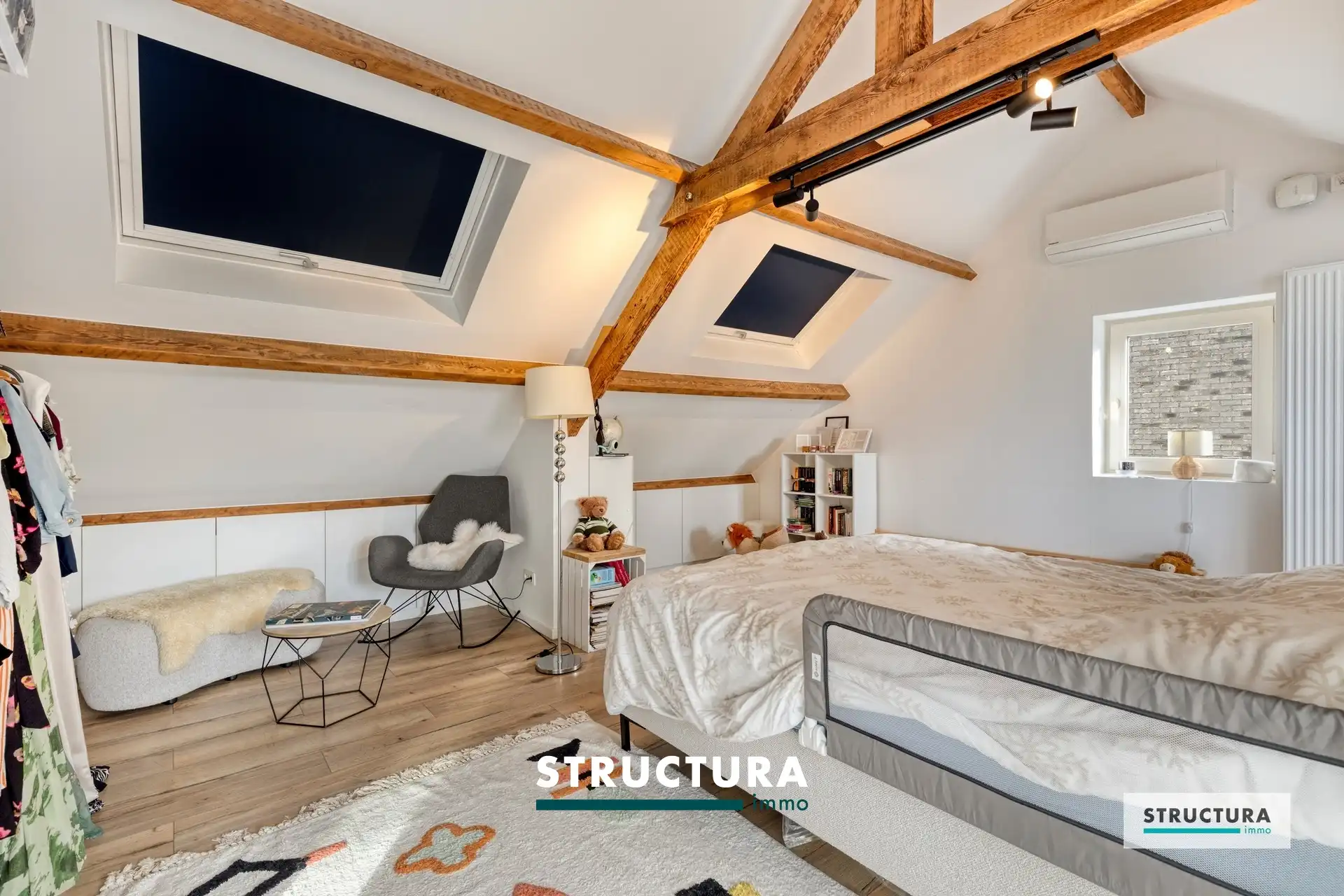 Volledig gerenoveerde woning op rustige ligging omgeven door groen! foto 14