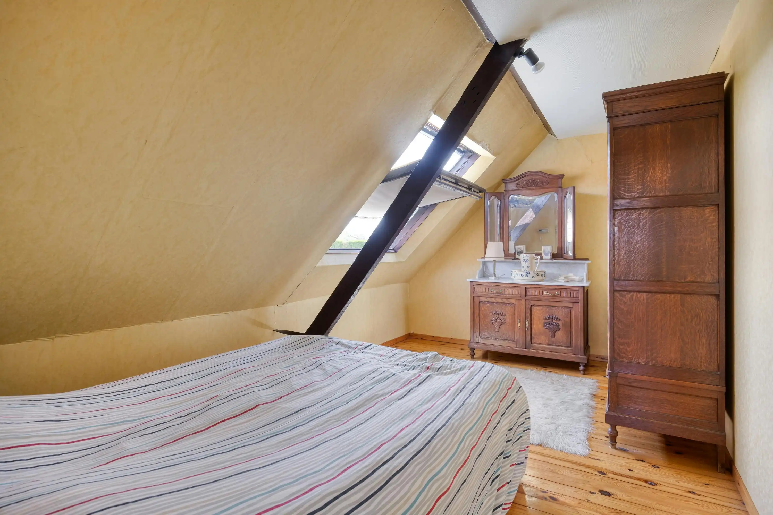 Alleenstaande woning op 7.590 m² met weidse zichten in Mater  foto 8
