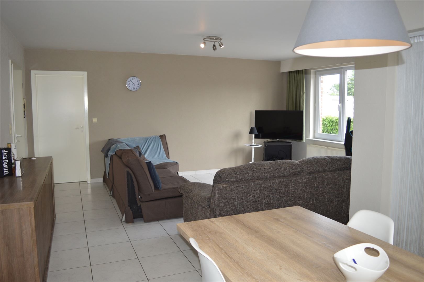 TE HUUR: gelijkvloers appartement met 2 slaapkamers te Koersel! foto 3